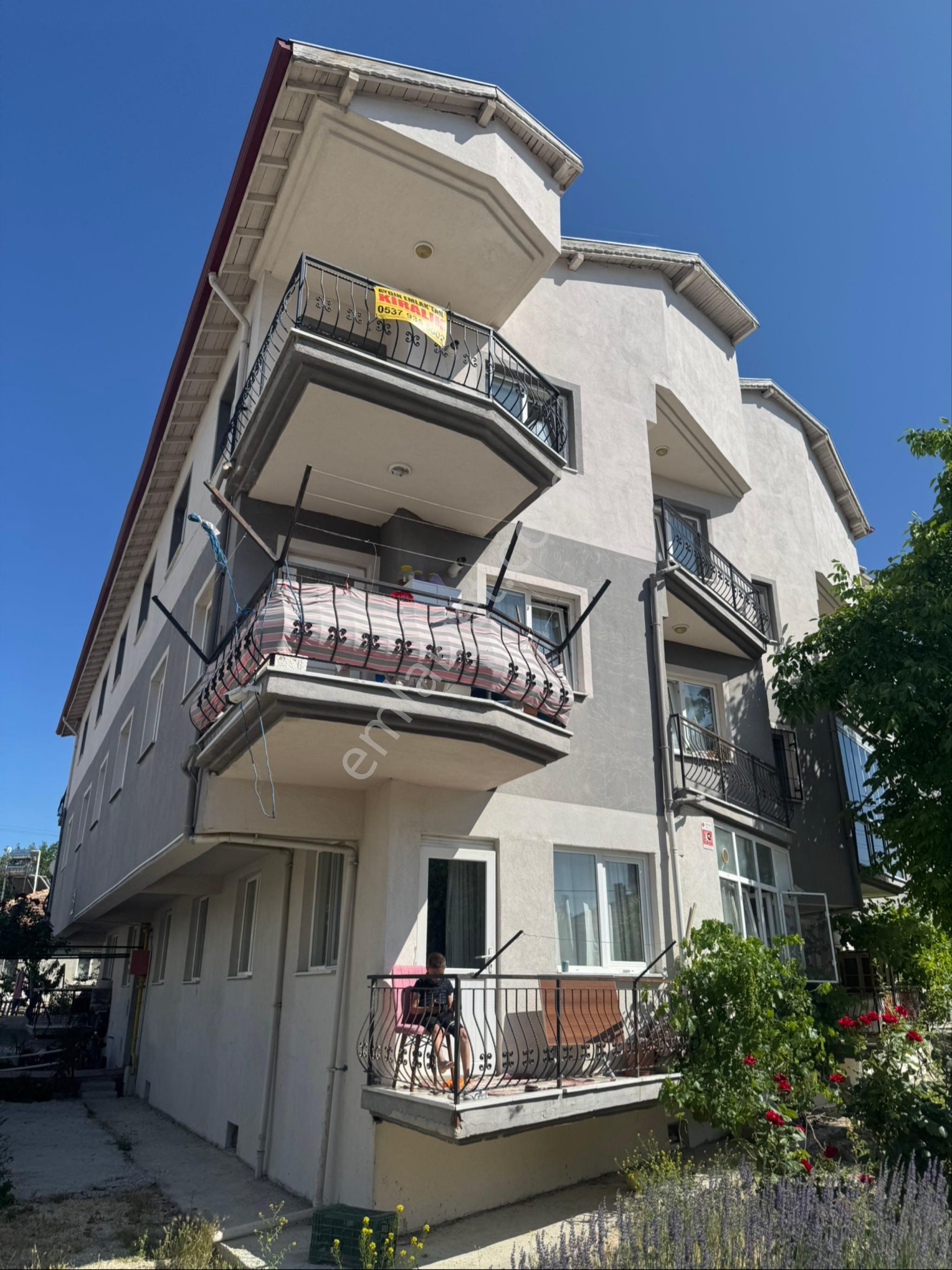 Burdur Merkez Akdere Mahallesi Girişi (mezarlık Altı) Kiralık 3+1 Daire