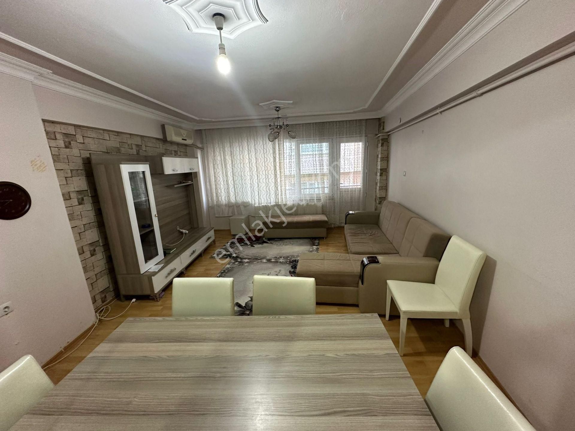 Altıparmakta İçi Bakımlı Krediye Uygun Eşyalı 2+1 Satılık Daire