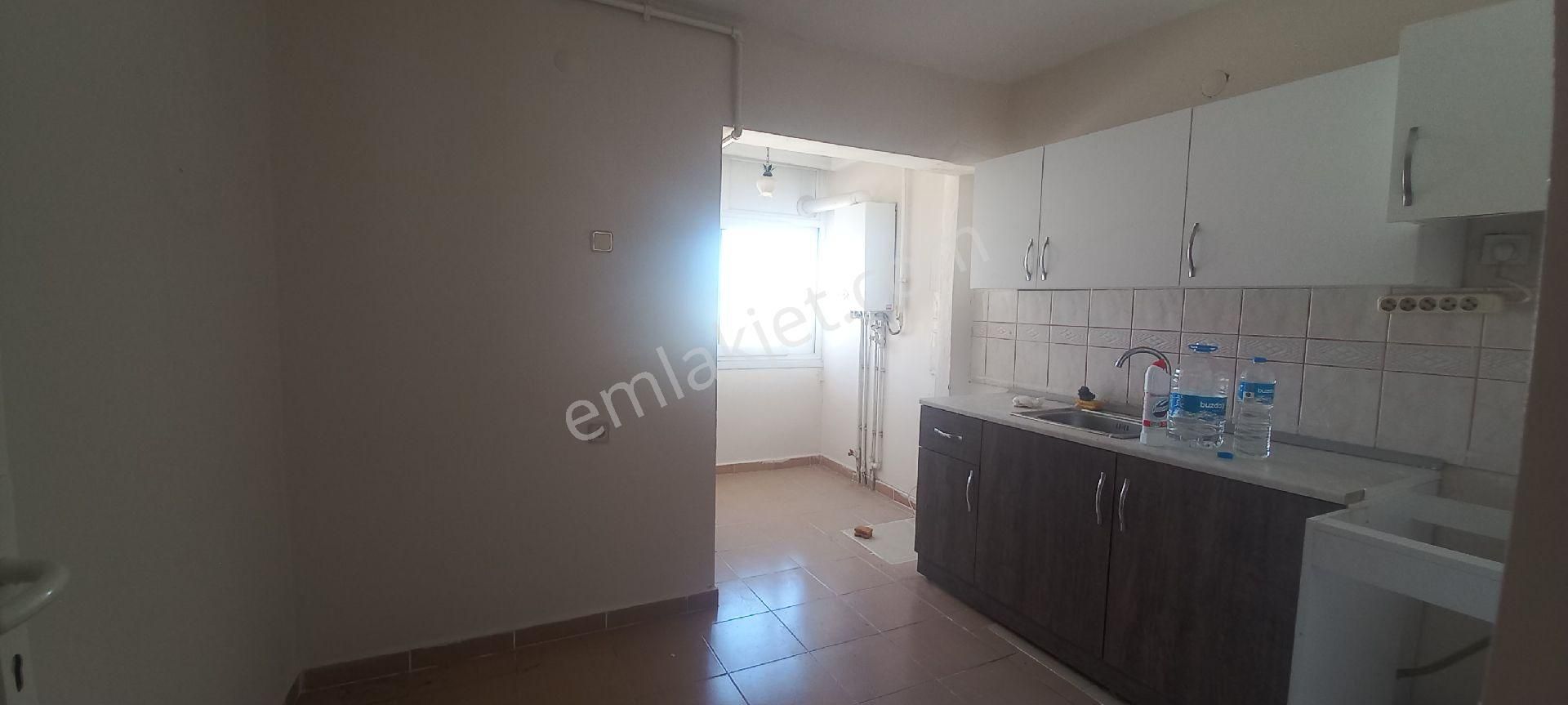 İzmir Çiğli Egekent Çağdaş Mah Merkezi Konum Doğal Gazlı Daire