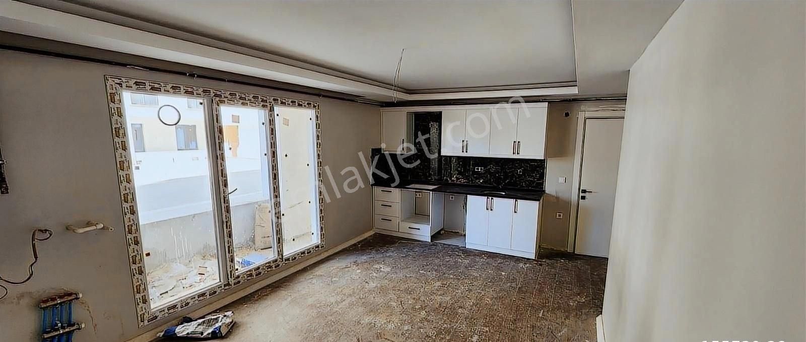 Pendik Dumlupınar Oksijen Park Sitesinde Satılık 2+1 Daire