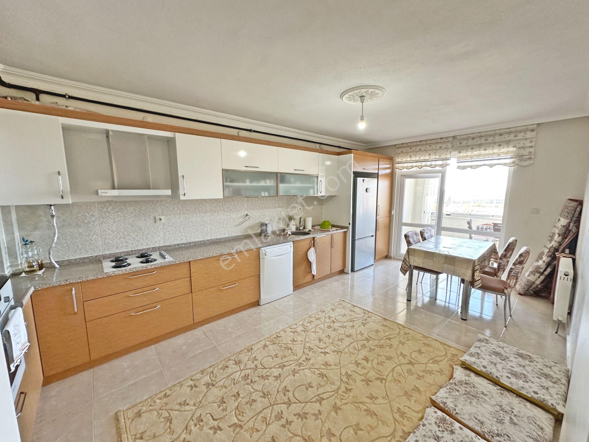 Niğde Devlet Hastanesi Yakınında Site İçinde 4+1 Satılık Daire