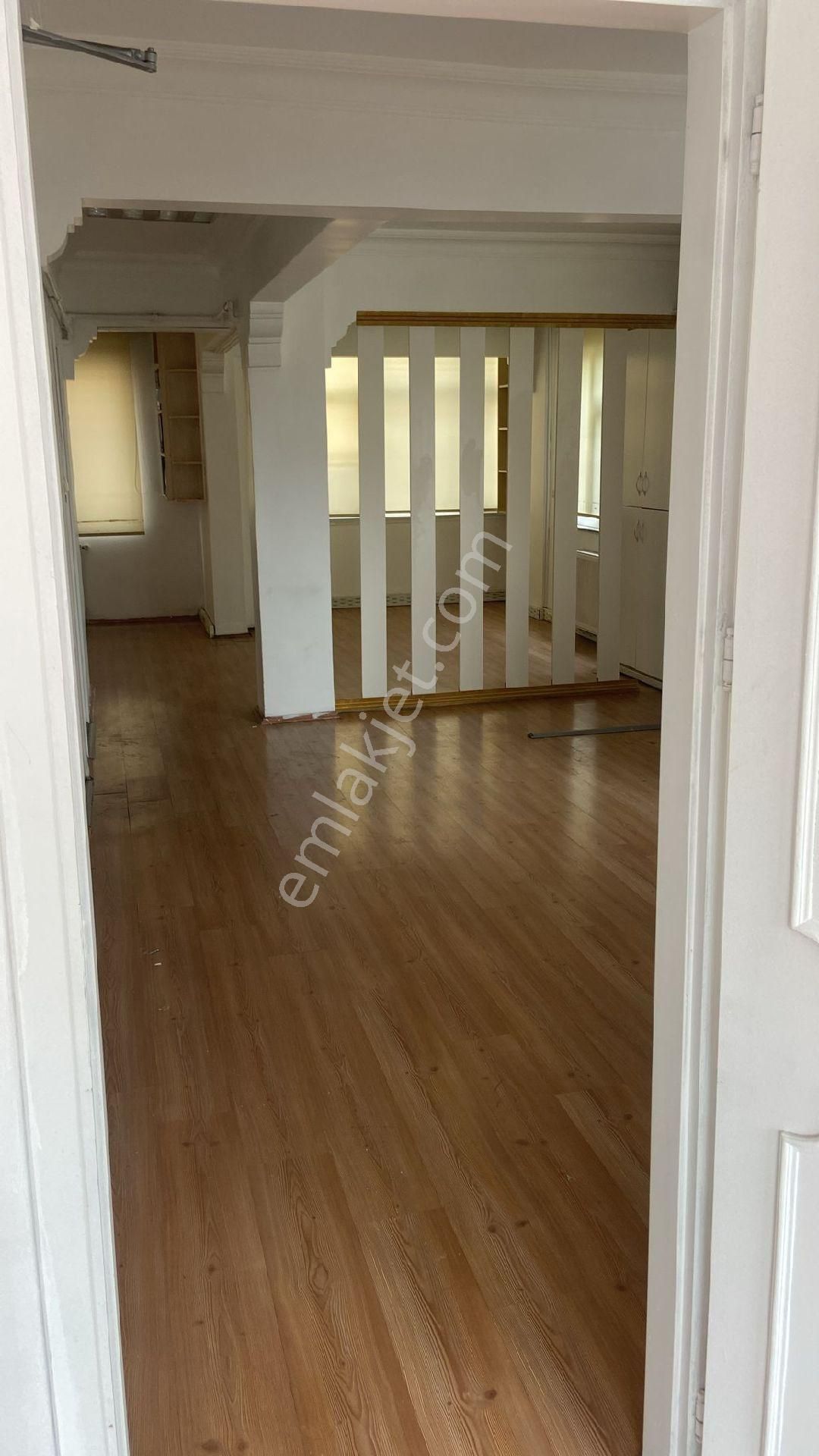 İstanbul Bahçelievler Şirinevler 1+1 Ofis