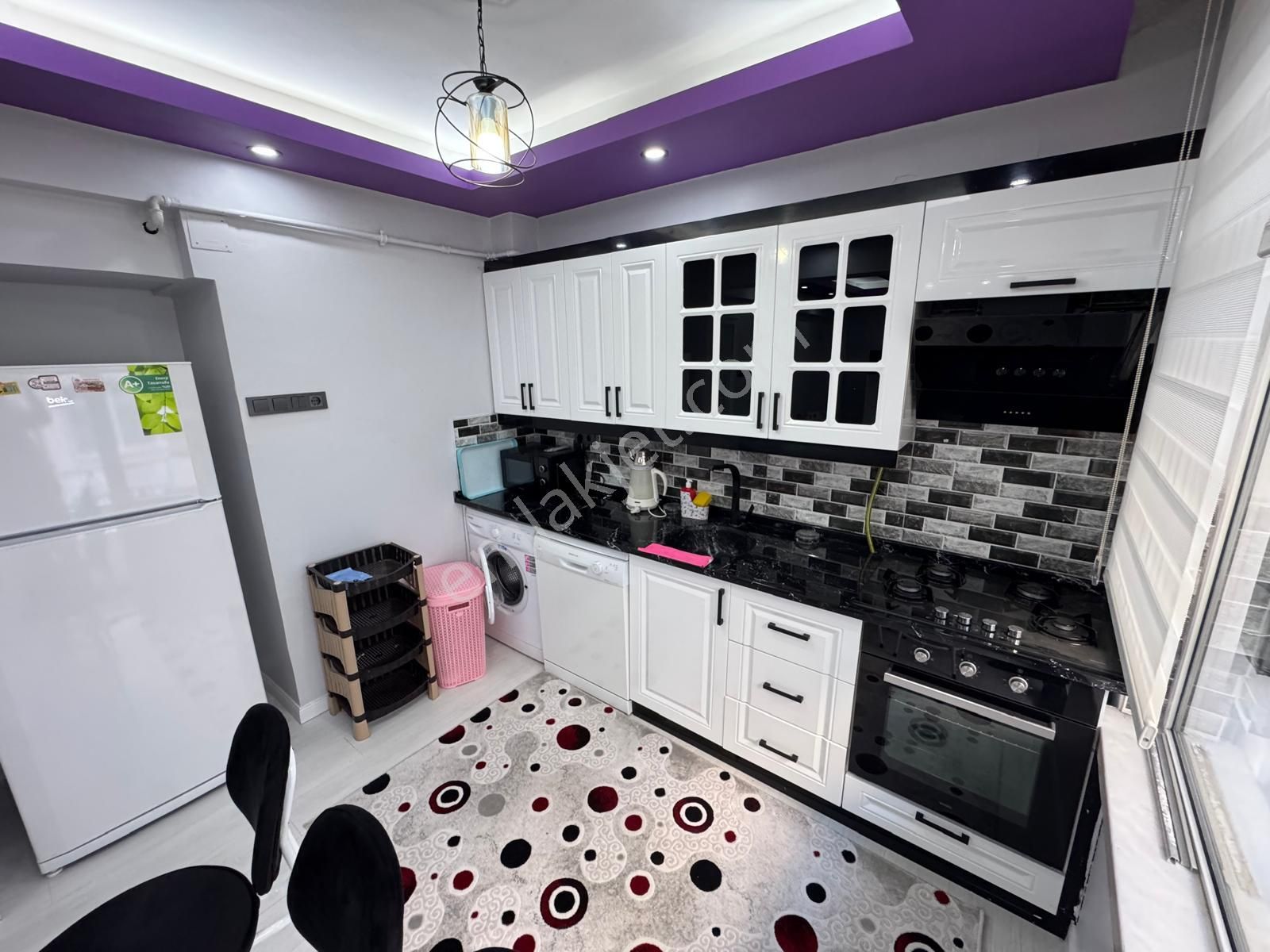 Samsun İlkadım Ulugazi Mahallesinde 2+1 Satılık 1. Kat Daire