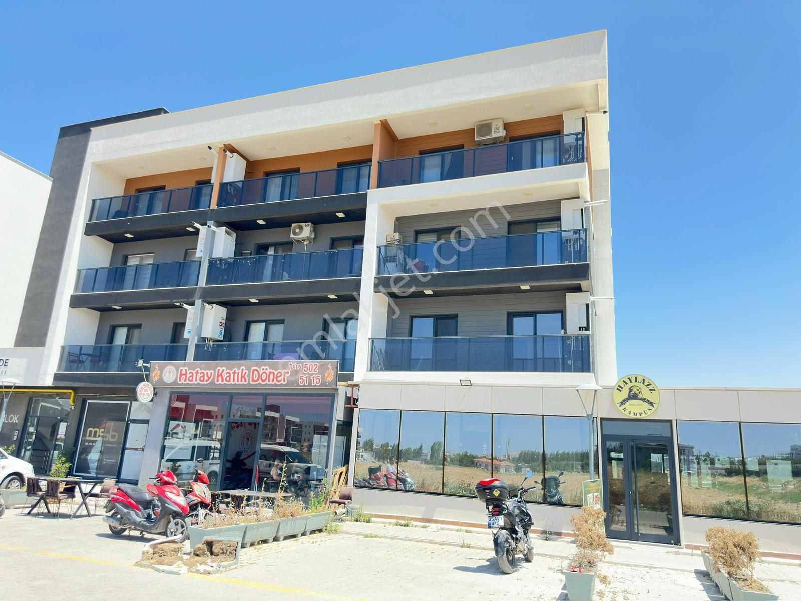Seyrek Ana Cadde Üzeri Kısmi Eşyalı Doğalgazlı 2+0 Kiralık Daire