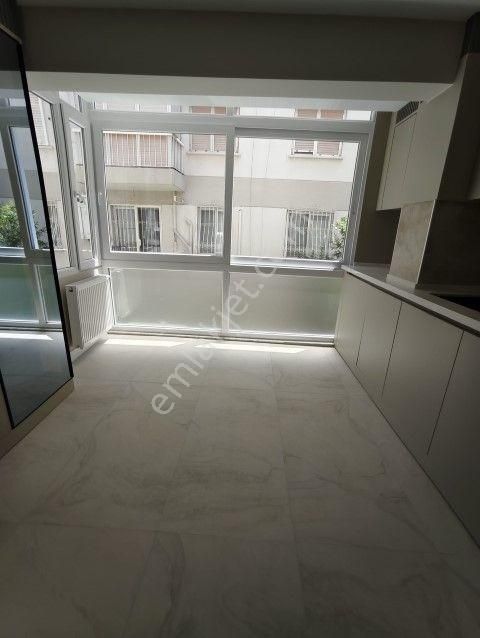 Donanmacı Mahallesinde Full Tadilatlı 3+1 Satılık Daire
