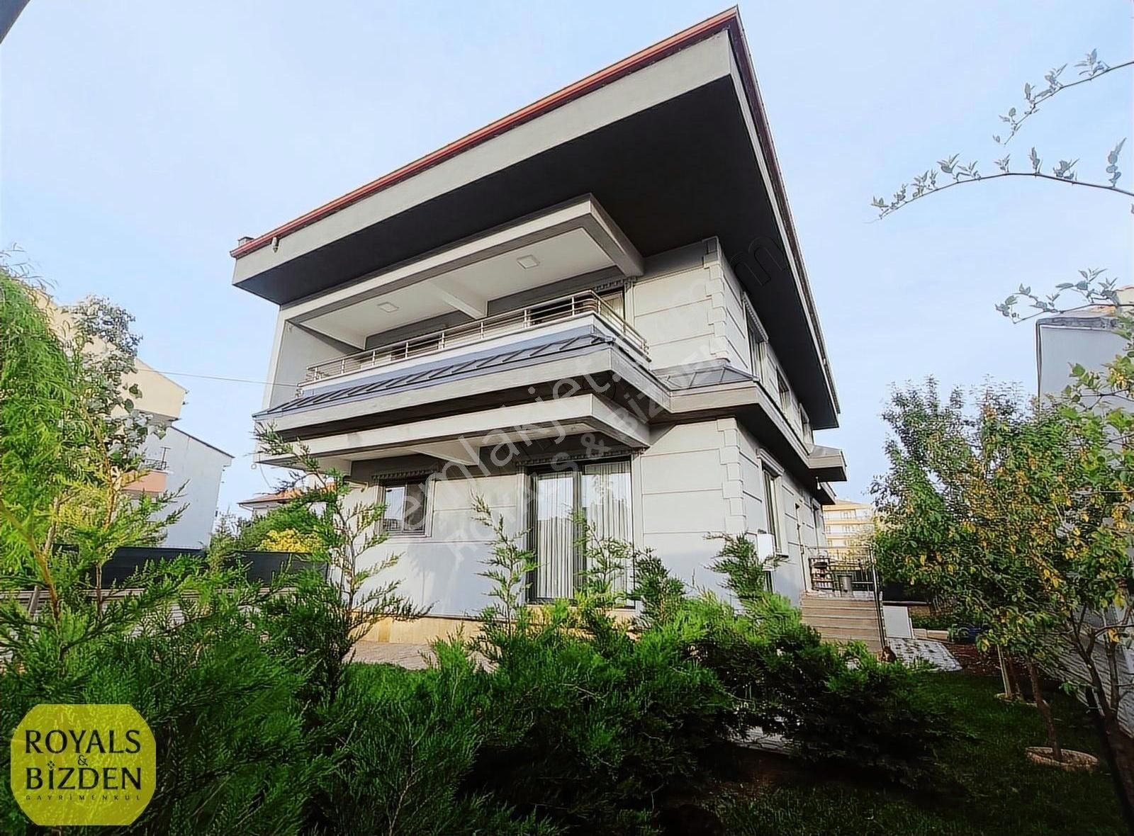 Hanaybaşı Mh Saray Cad. Yakını 5+1 Müstakil Bahçeli Fırsat Villa
