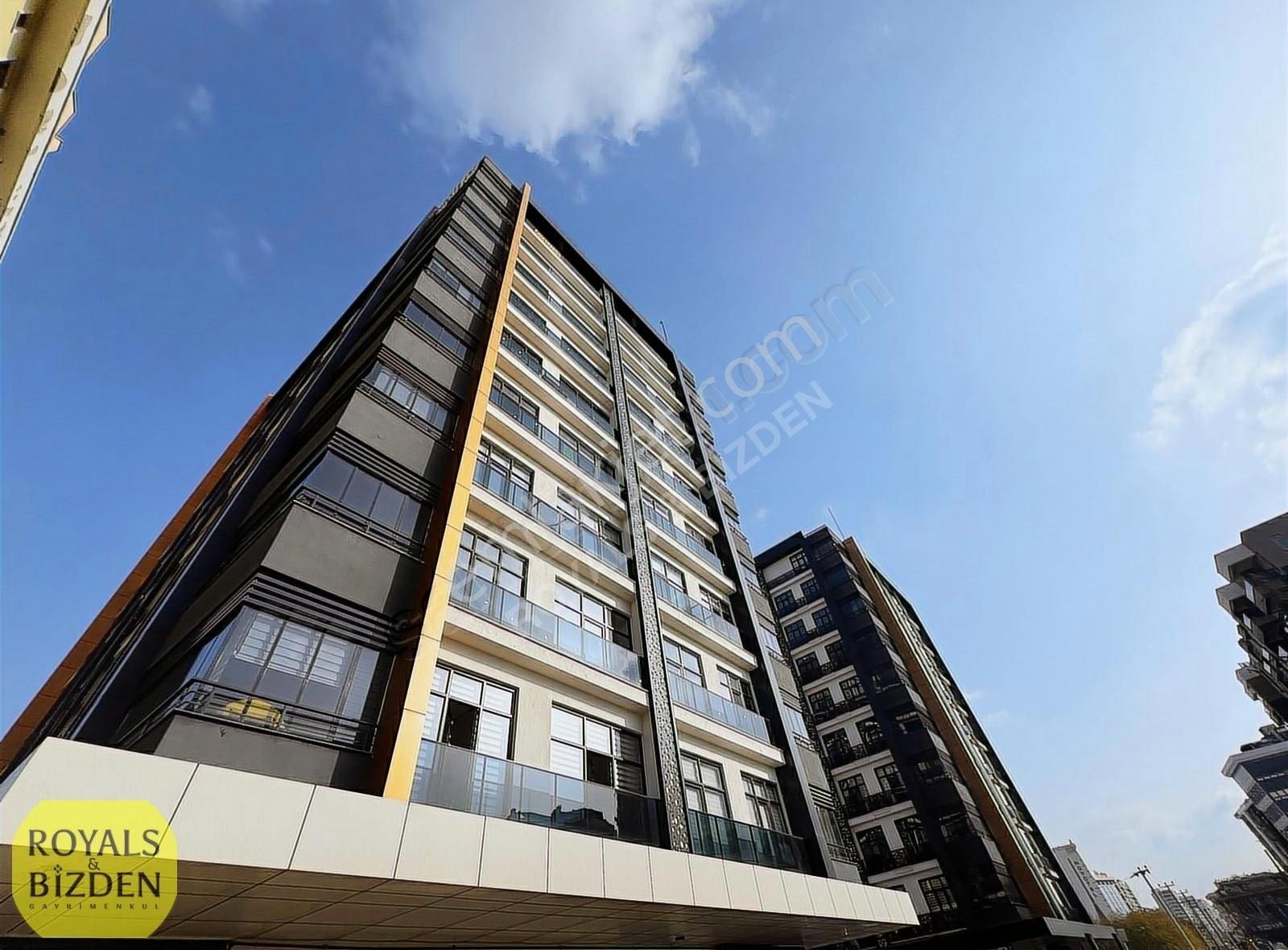 Çevre Yoluna Cephe ''görgülü Center'' Da 201 M2 + 80 M2 Teraslı