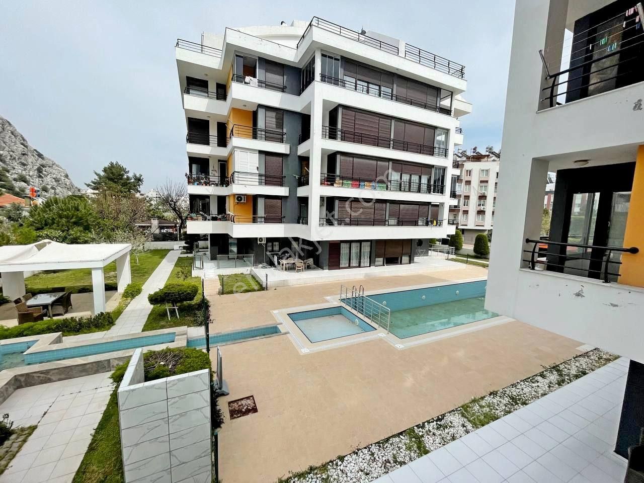 Güvensoy Dan Konyaaltı Hurma Mah Satılık 2+1 Havuzlu Sitede Eşyalı Satlık