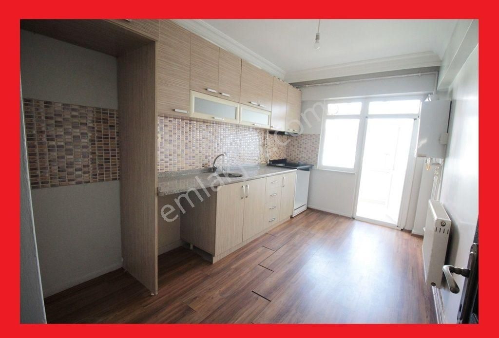 Kemalettin'de Çardaklı Parkı Karşısında 135m2 3+1 Aileye Kiralık Ara Kat