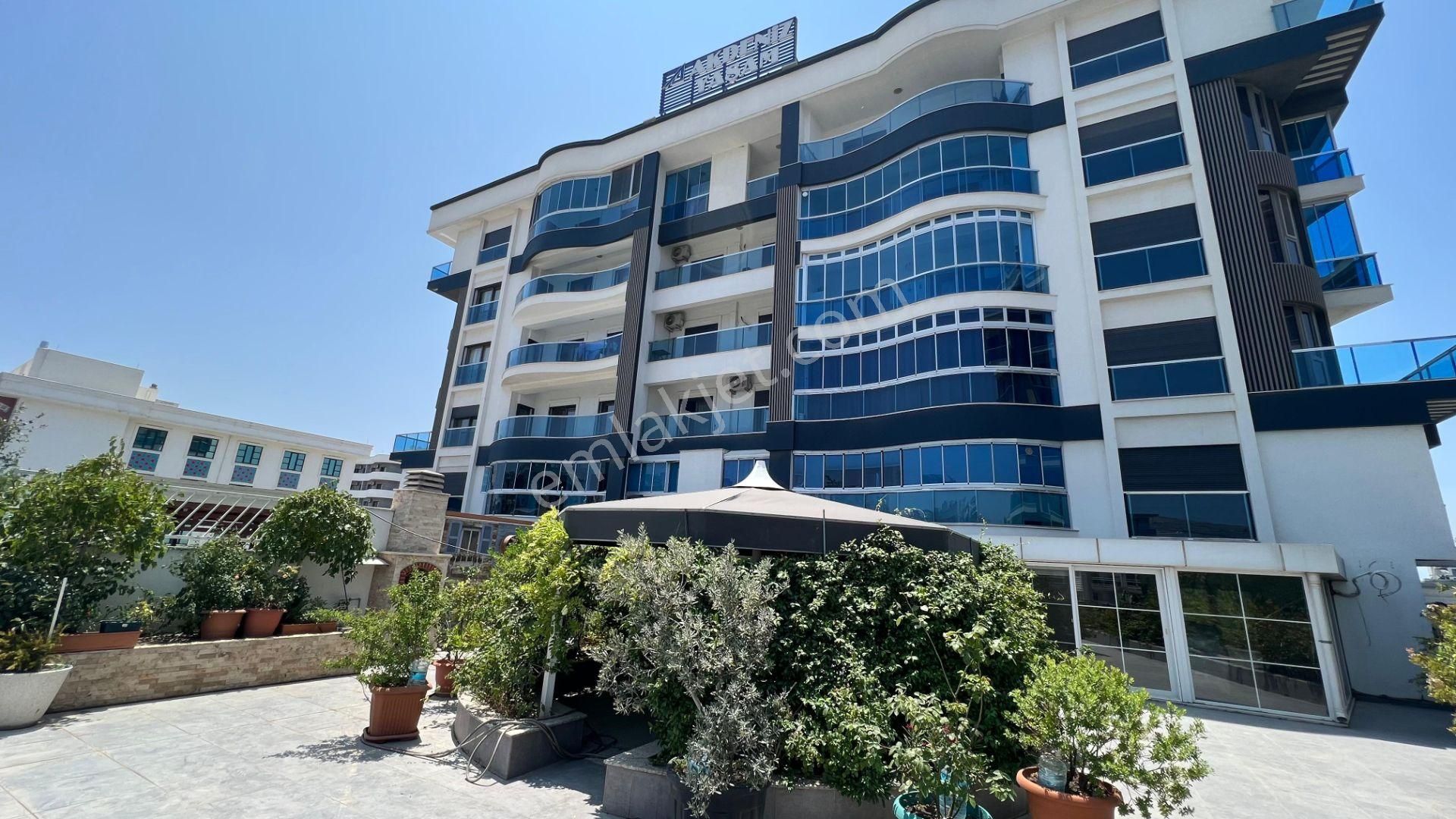 Çiğli Anadolu Caddesi Üzerinde Satılık 3+1 Teraslı Tasarım Daire