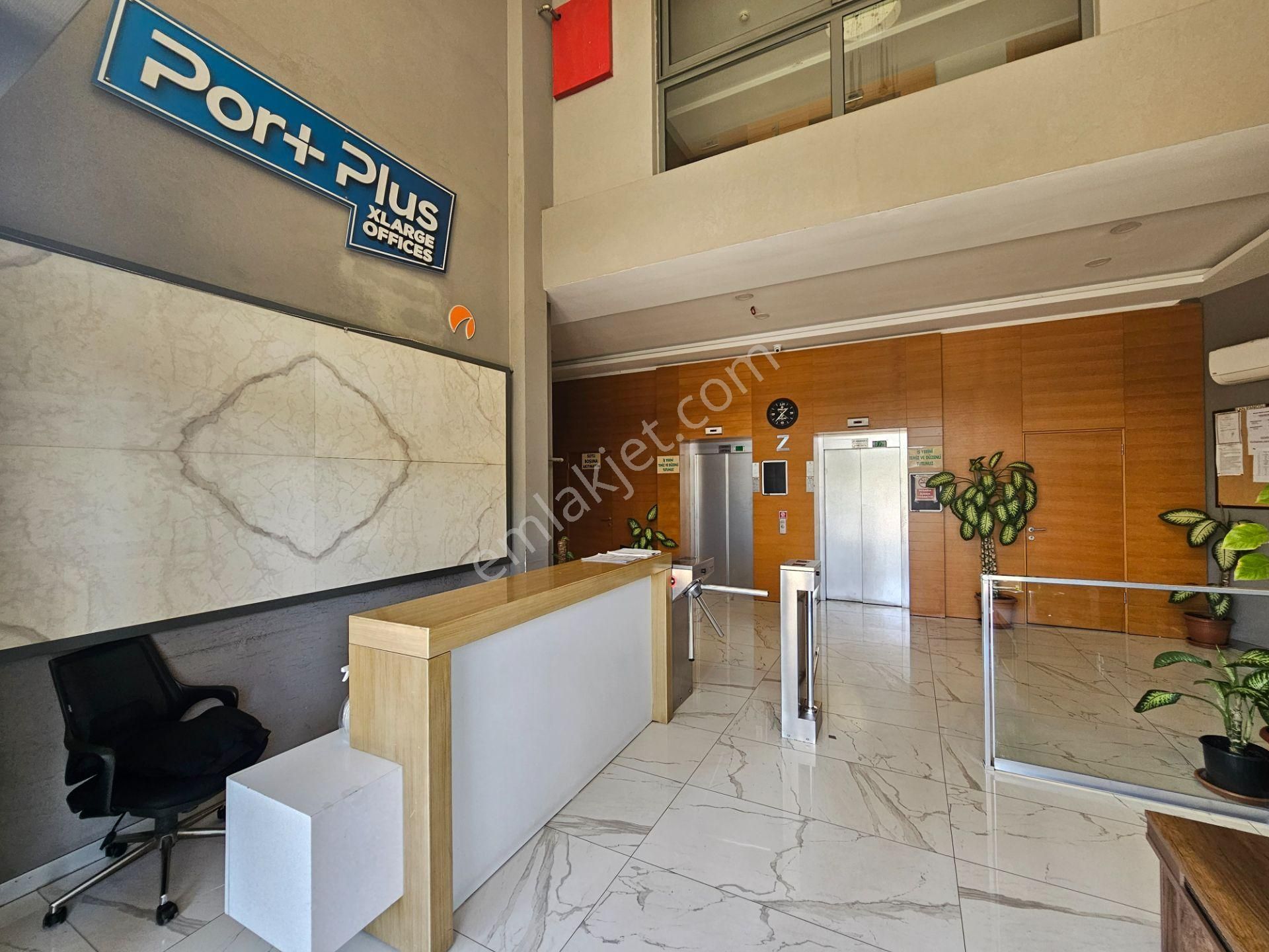 Mersin Akdeniz Liman B Kapısı Karşısı Plazada Kiralık Ofis