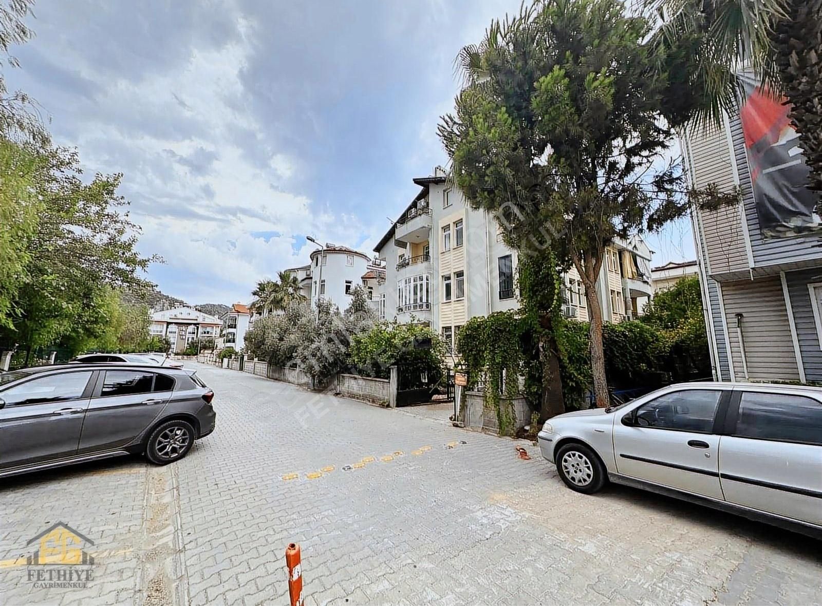 Taşyaka Erasta Avm Yakını Kiralık 3+1 Ara Kat Eşyasız Daire