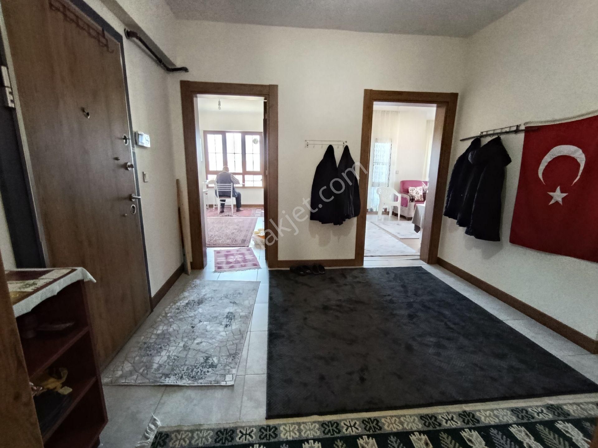 Marka Emlak'tan Kredi Sıkıntısı Olmayan 5 Kkatta 3+1 140m2 Altın Şehir Tokilerde Acil Satılık Daire