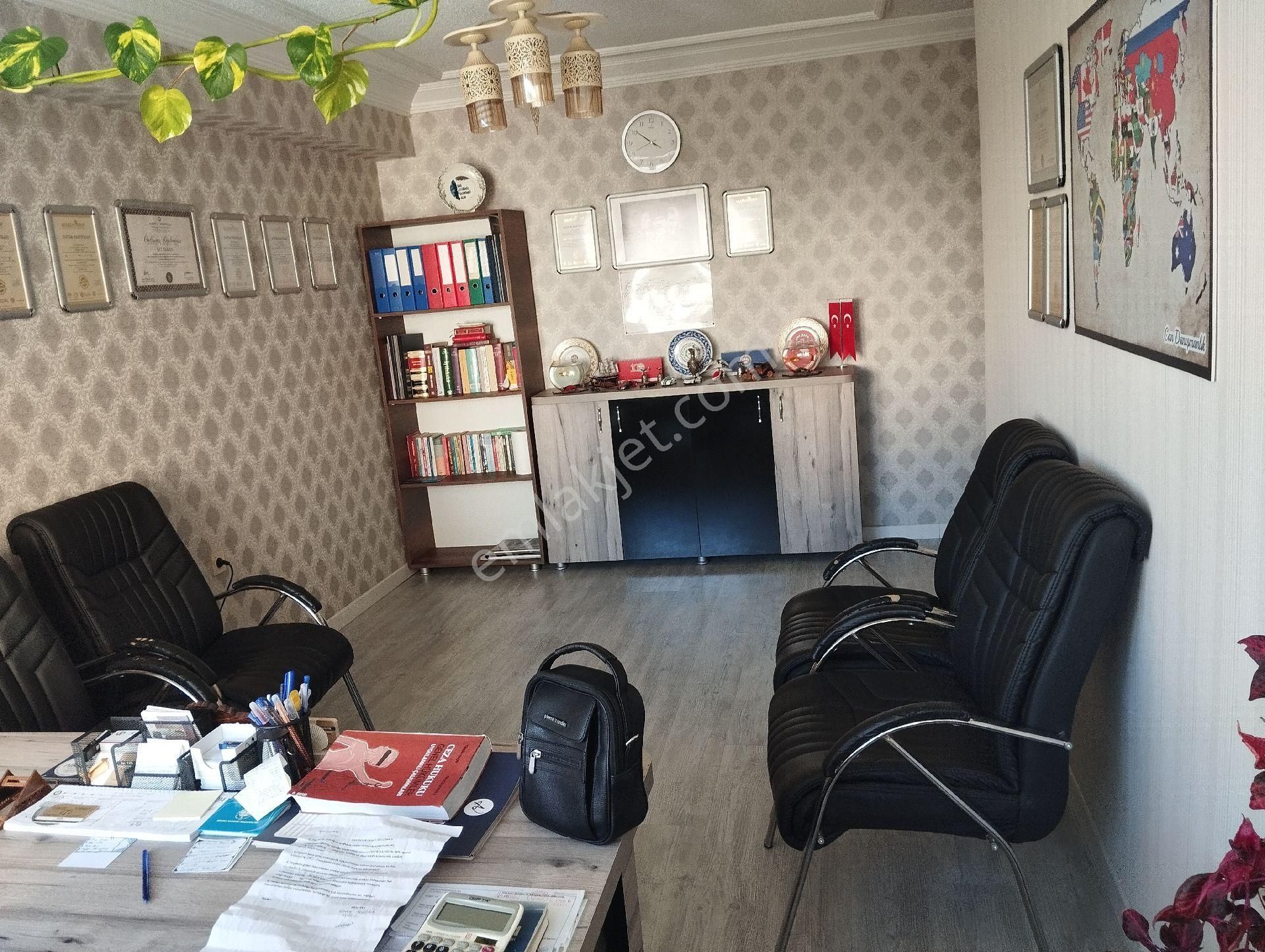 Adana Seyhan Çarşı Merkezde Kullanıma Hazır 2+1 Geniş Kupon Daire
