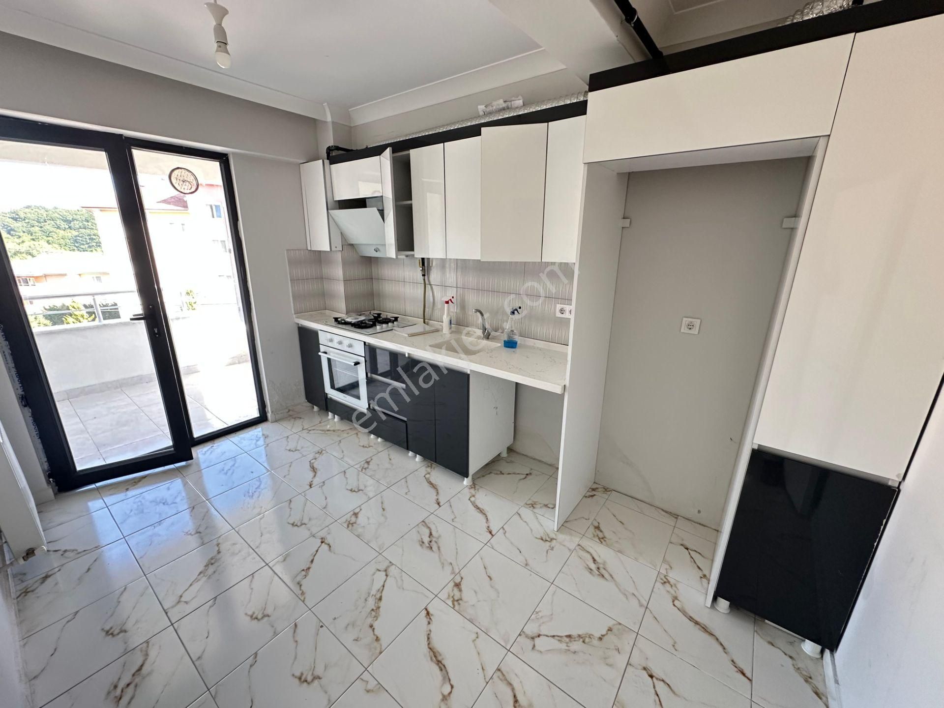 Bilgin Emlaktan Yeni Devlet Hastanesine Yakın 2+1 Depozitosuz Kiralık Daire