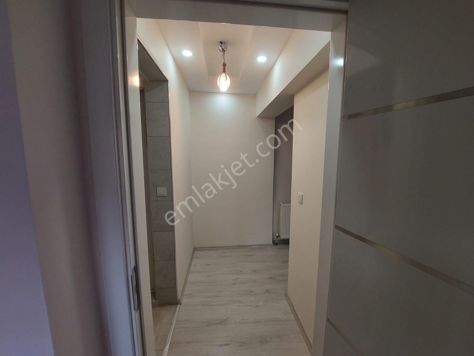 Özel Otoparklı Ayrı Mutfaklı 2+1 Geniş Daire