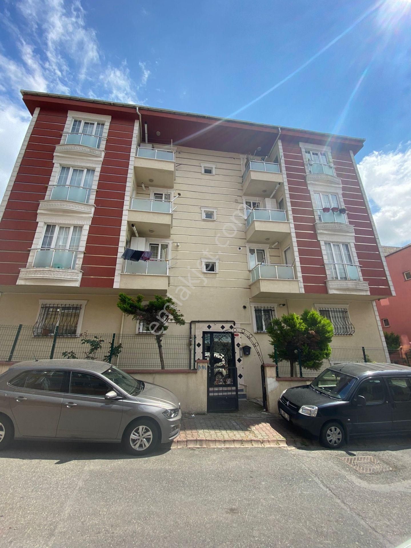 Remax'tan Satılık Açık Otoparklı 2+1 Daire Ümraniye/ıhlamurkuyu