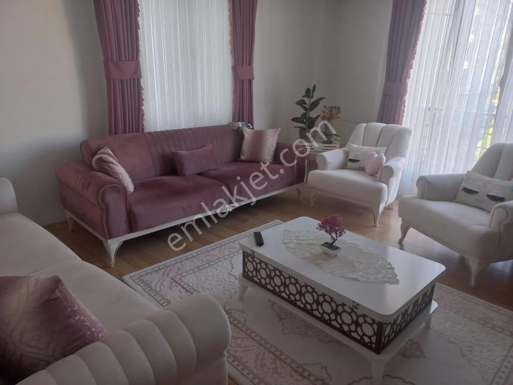 Kavaklı'da Kiralık 2+1 Ara Kat 85 Metre