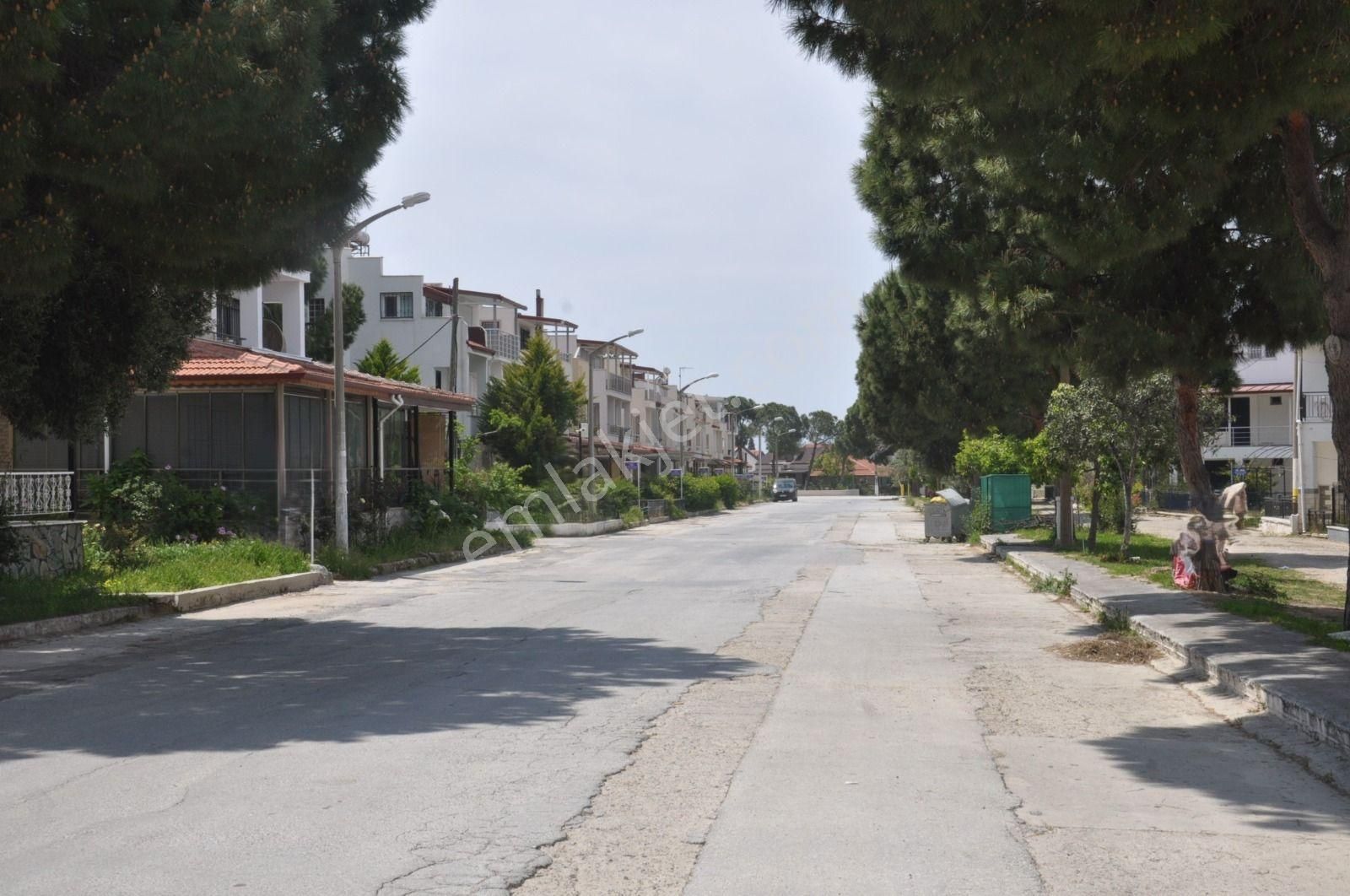 Kuşadası Karaova'da Denize 150 Metre Fırsat 4+1 Yazlık