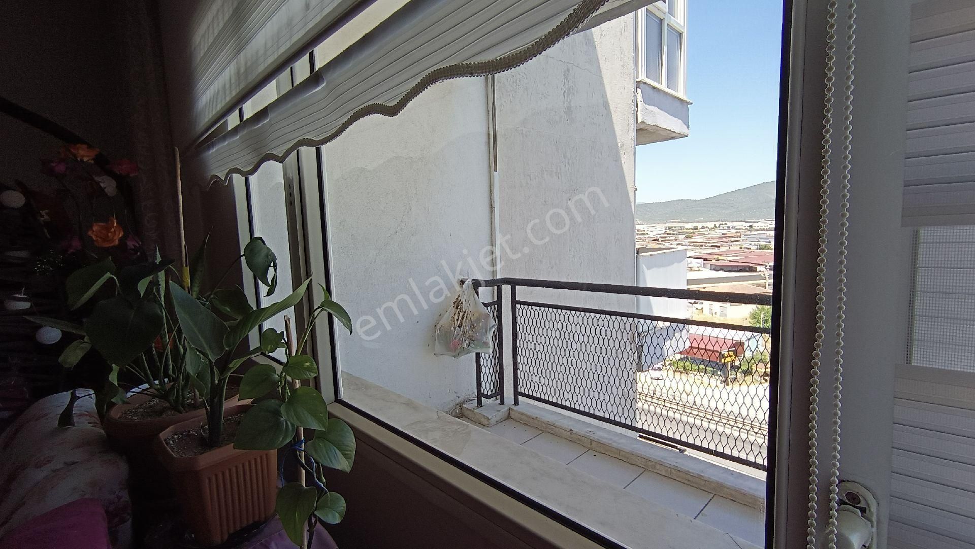 Torbalı Metropolis Caddesinde Satılık 3+1 Daire - Görsel 5