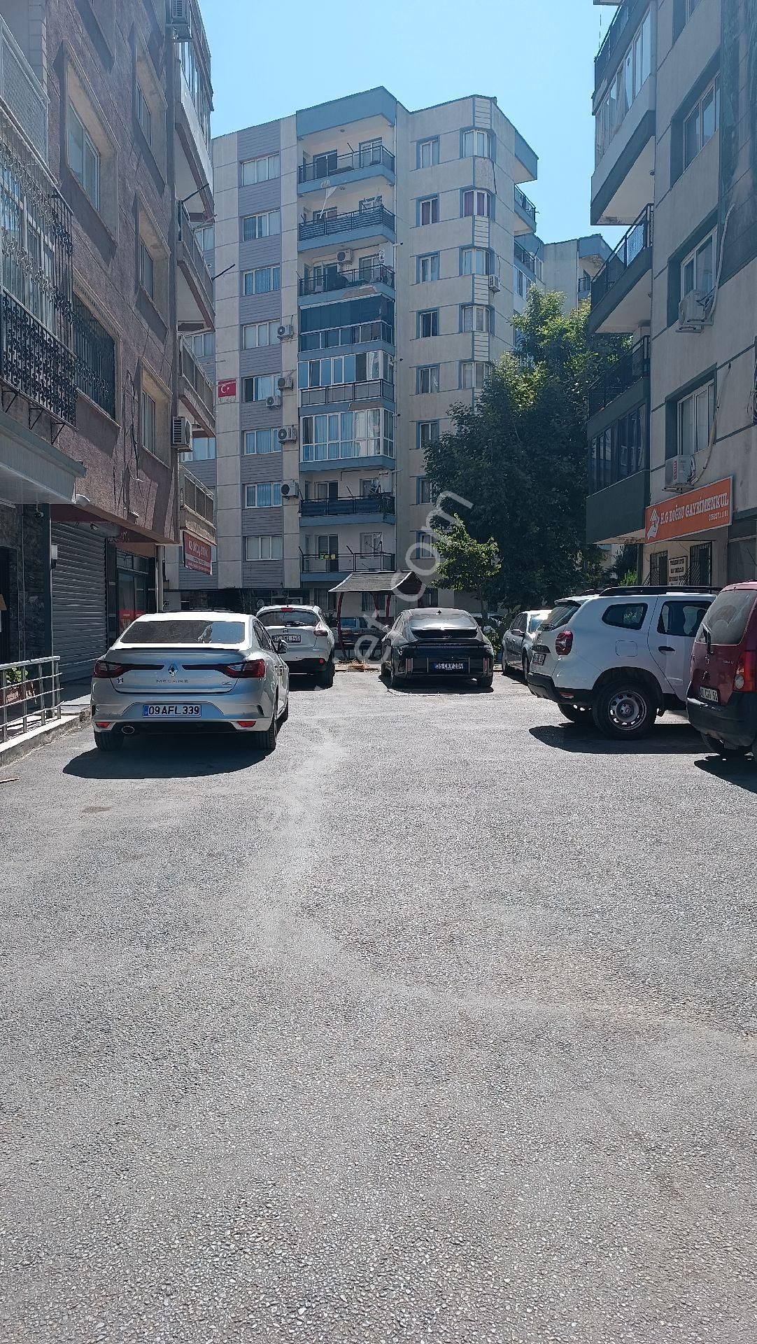 Torbalı Metropolis Caddesinde Satılık 3+1 Daire - Görsel 25