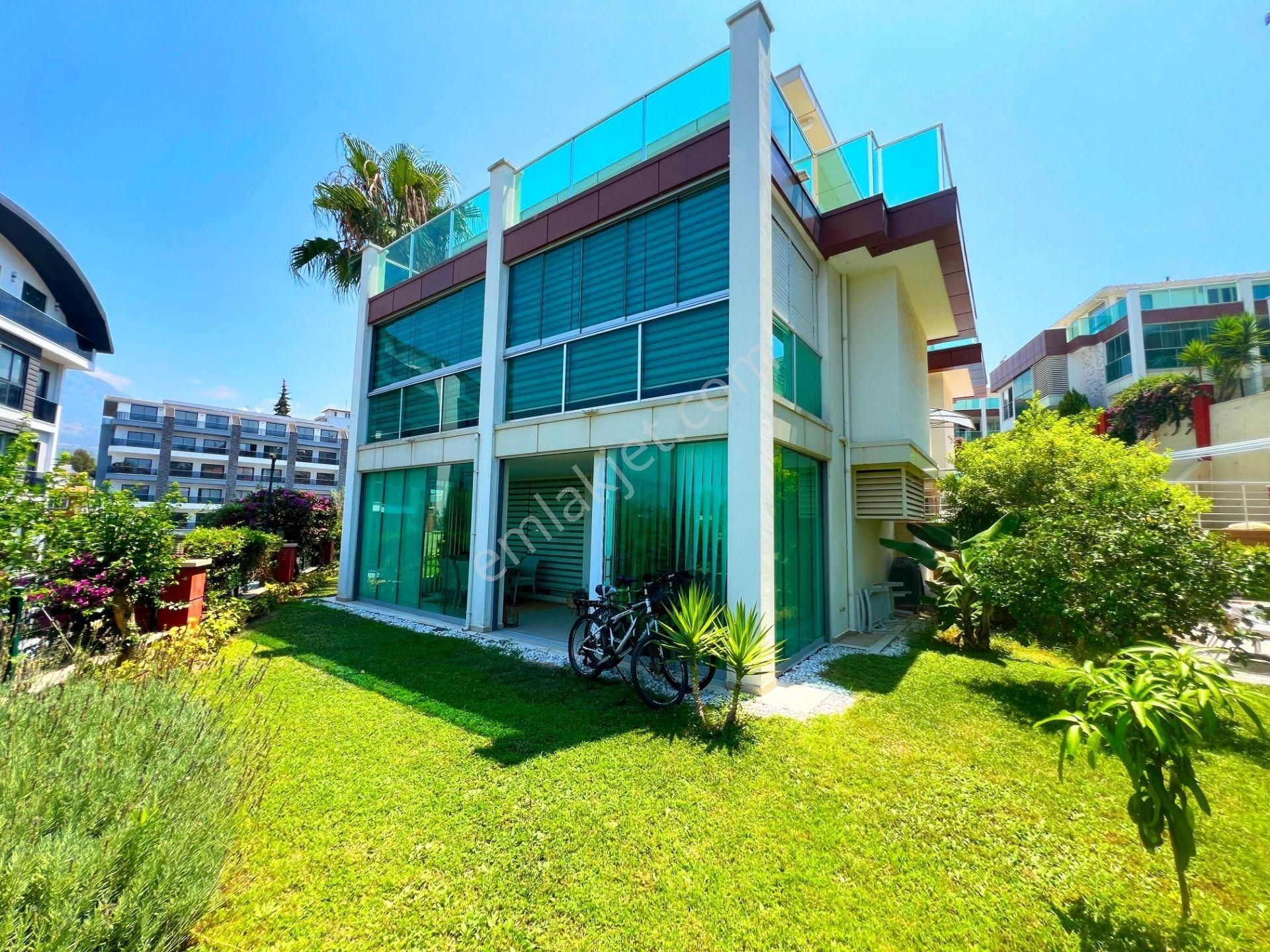 Alanya Kargıcak'ta Denize Yakın, Manzaralı, Ferah 4+1 Çatı Dubleksi Daire