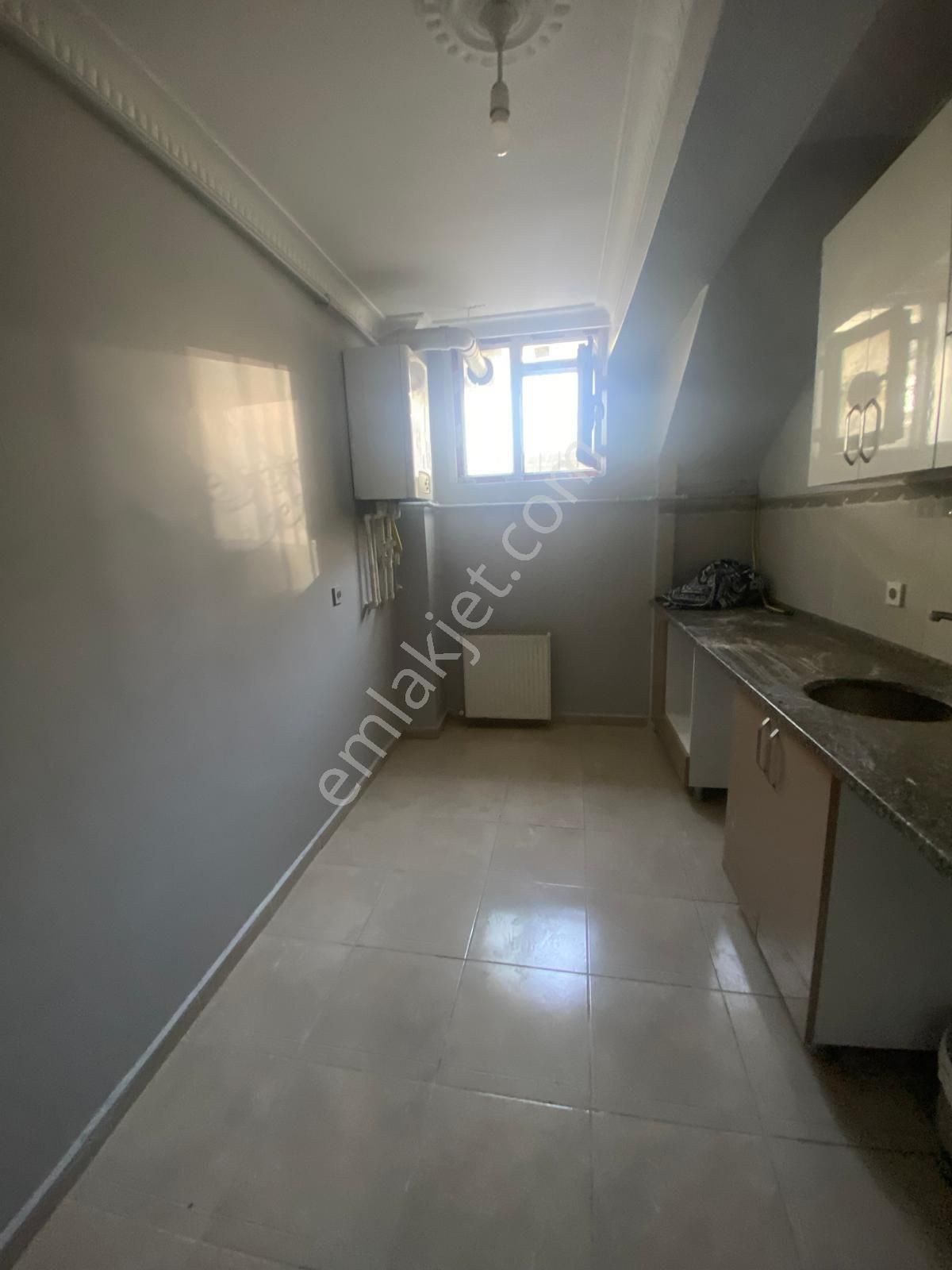 Nadir Emlaktan Kiralık 2+1 Bahce Katı