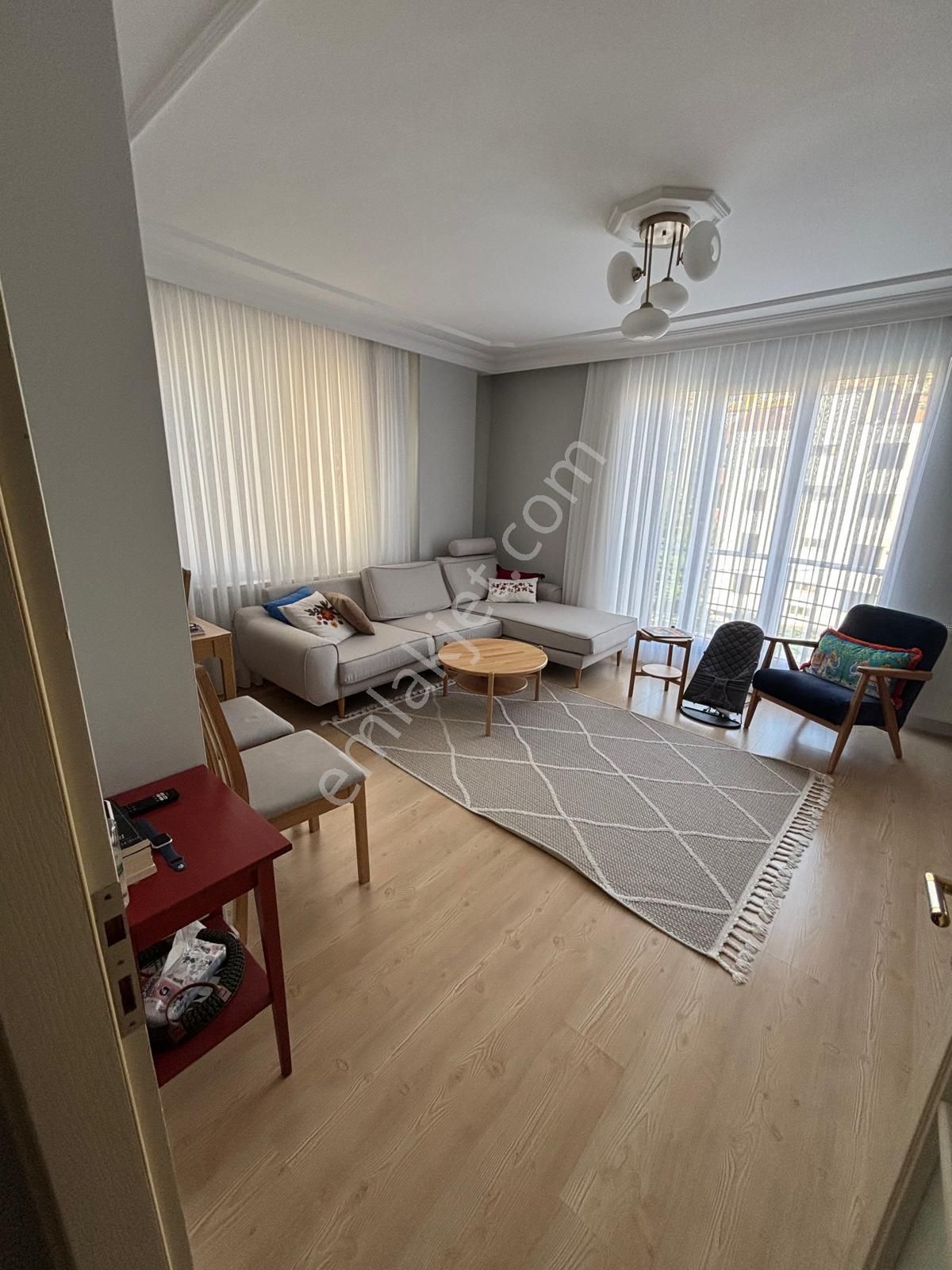 Kartal Karlıktepe 2+1 100 M2 Aile Apartmanı