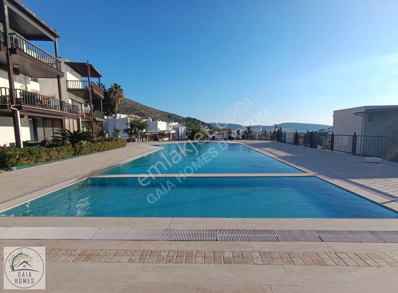 Satılık Kumbahçe Kale Ve Deniz Manzaralı Denize 100 M Daire