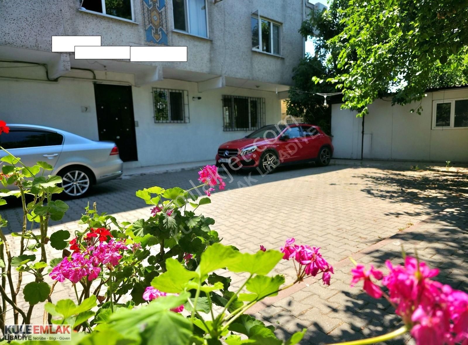 Ataşehir'de Ulaşım Ağında Güzel Konumda 2+1 Daire