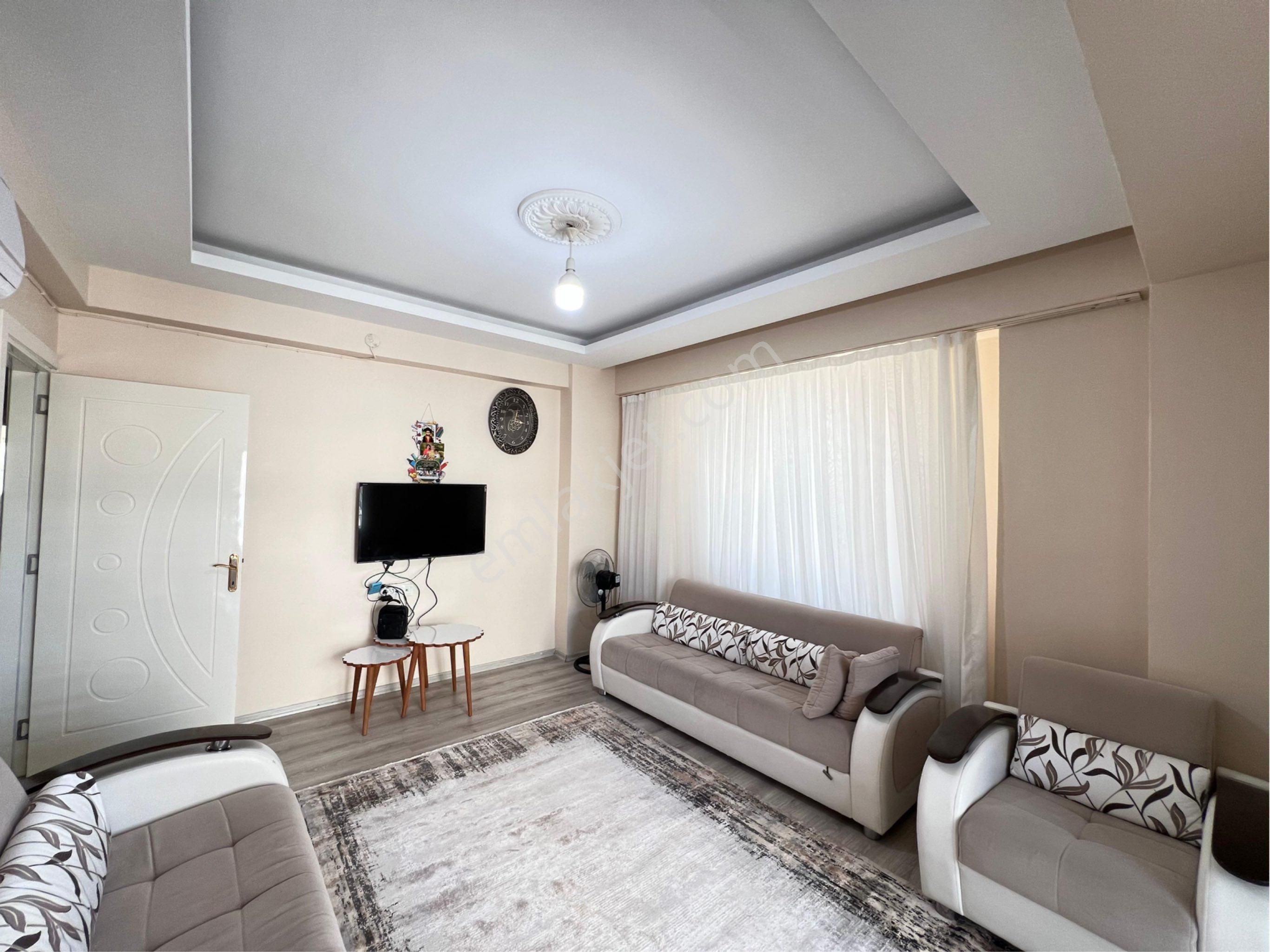 Realty World Mns2 Mehmetden Karaköprü Akpiyarda 4odalı Arakat Satılık Muhteşem Daire