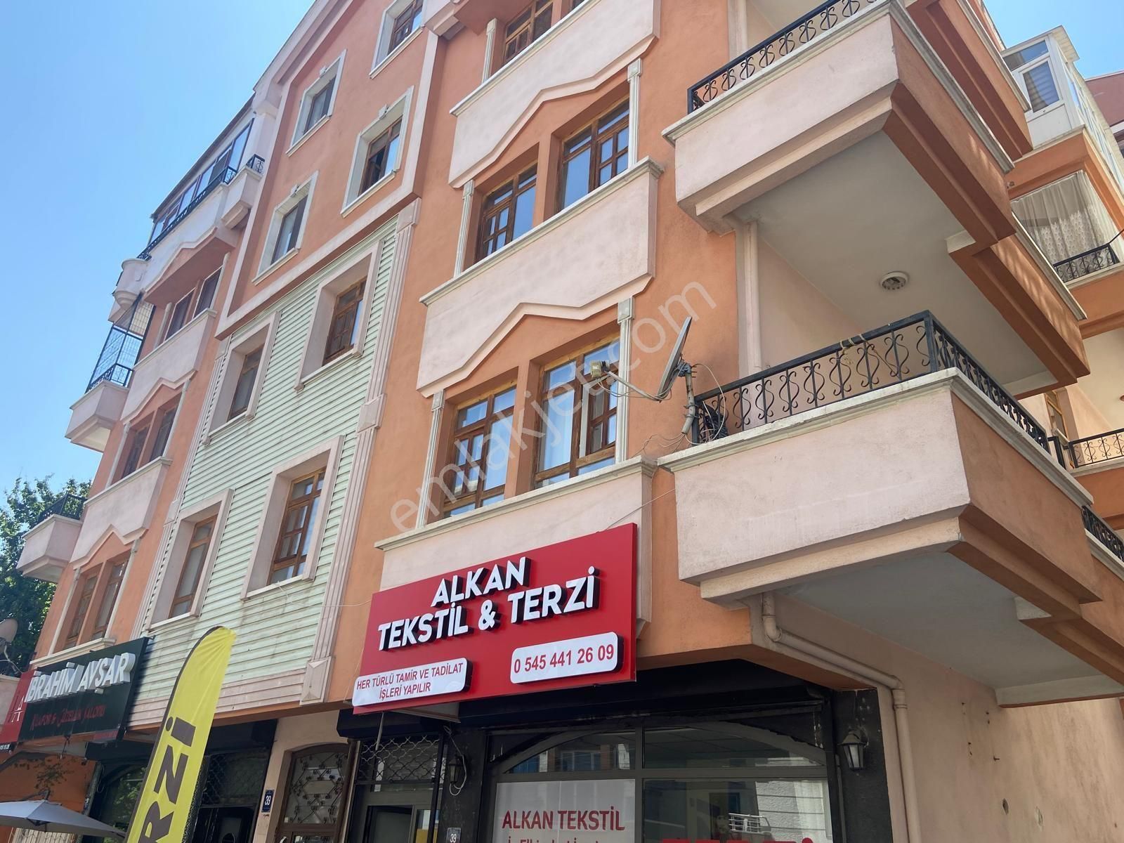 Ayvalı Mahallesi Kardeşlerde 2.katta Cadde Üzeri