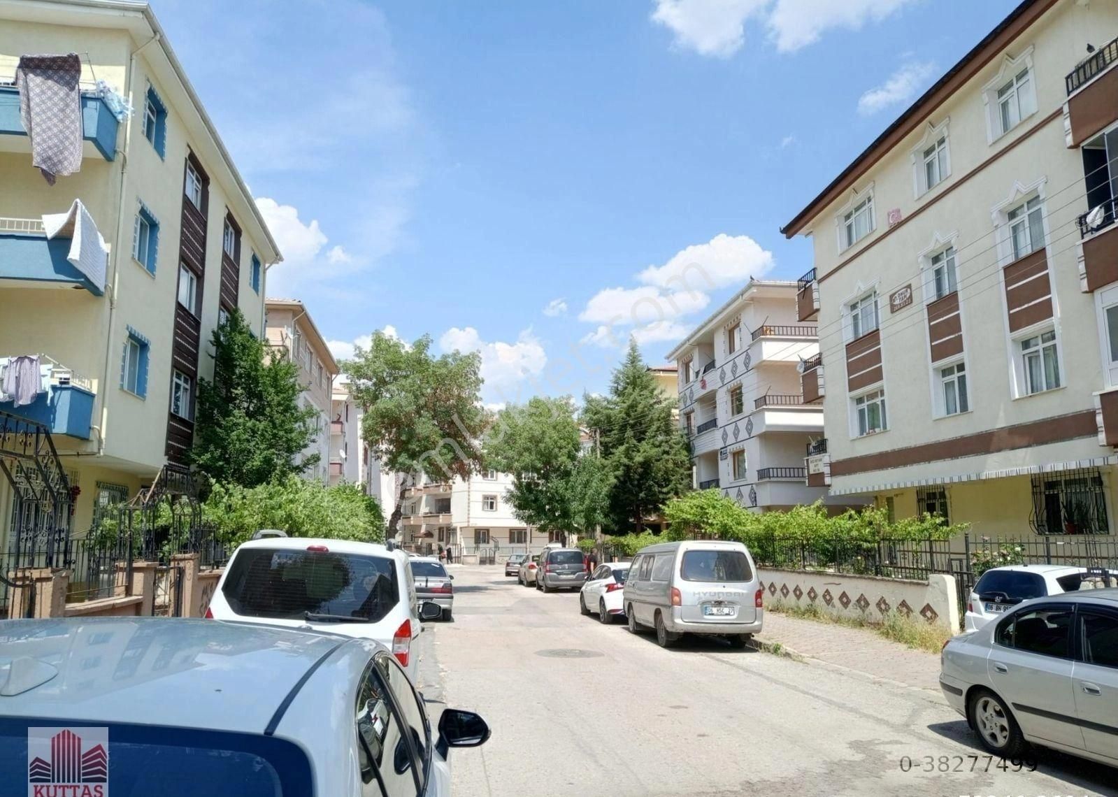 Mareşal Çakmak Serdar Sk Arakat Ön Kombili Mantolamalı 3+1