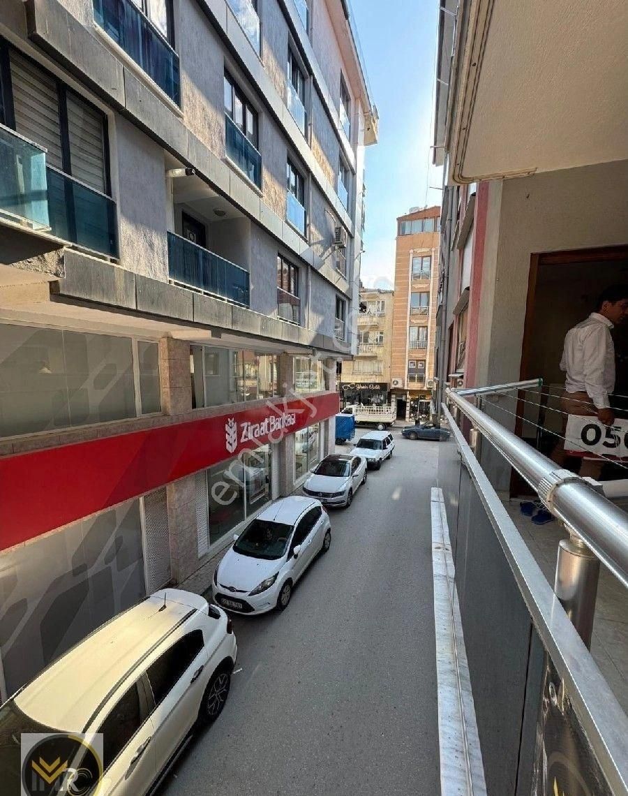 Mirac Emlaktan Efe Meydaninda 3+1 Ebeveyn Banyolu Dairemiz Uygun Fiyata Satılıktır