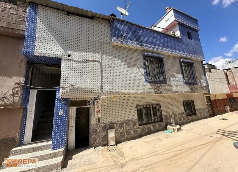 Repa Gayrimenkul Arif Can Bali'den Satılık İki Katlı Müstakil Ev