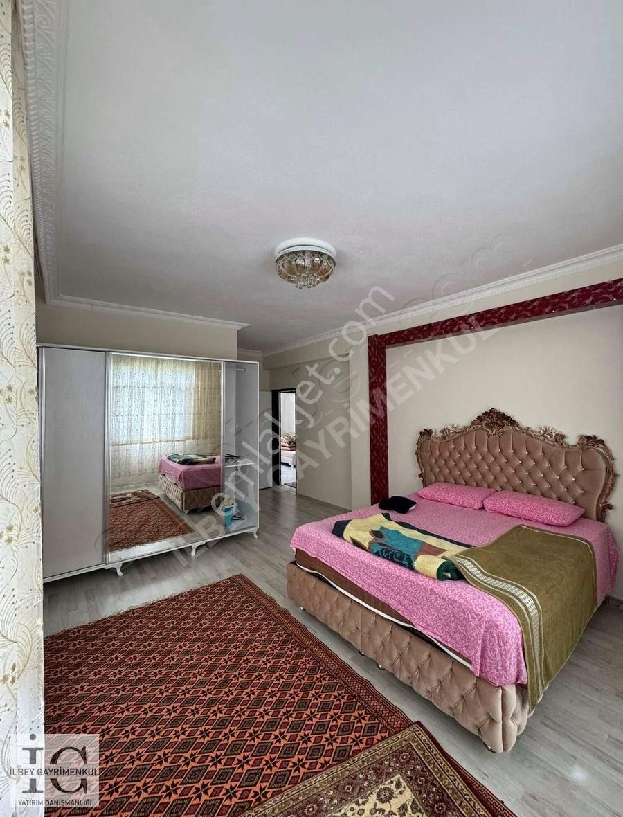 Hazar Gölünde Görmeye- Yaşamaya Değer Satılık Villa