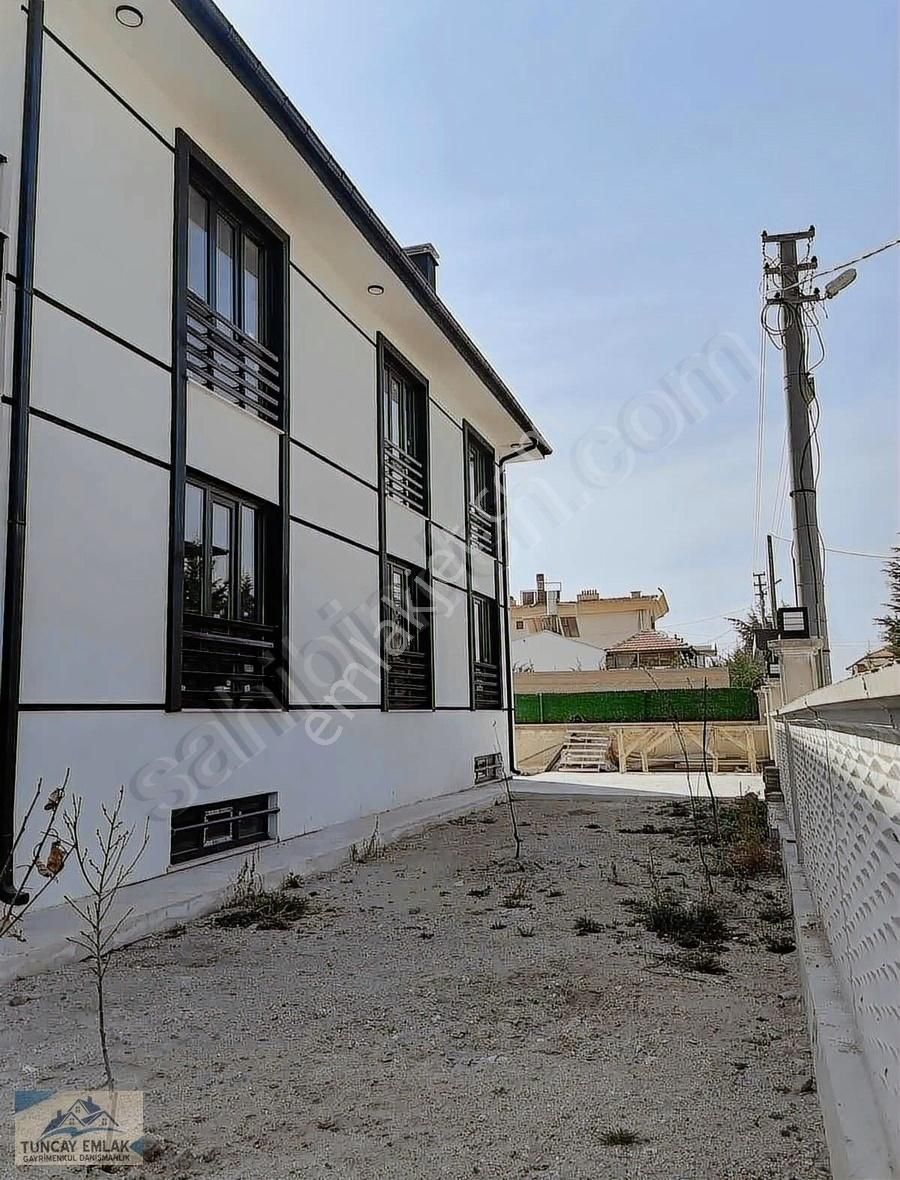 Erenköy De Sıfır Müstakil Villa Konsepinde 2 Daire Ayrı Girişli - Görsel 8