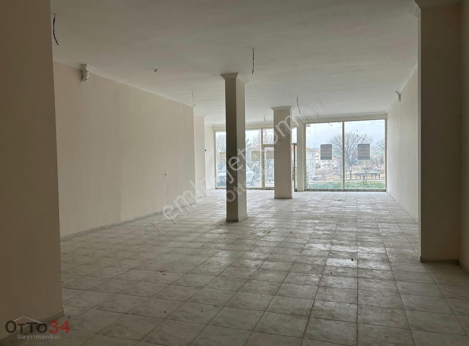 Çubuk'ta Atatürk Mah. Ana Cadde Üstü 110m2 Tek Tapu Sıfır Dükkan