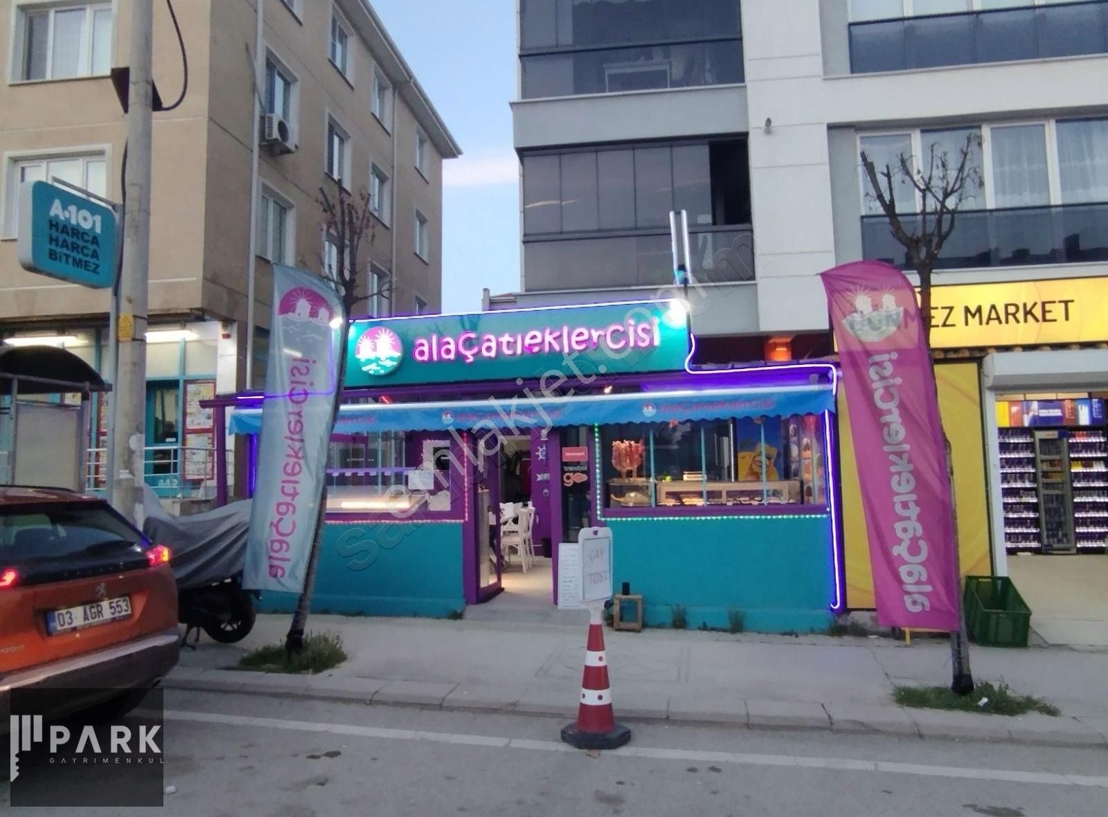 Parkgayrimenkulden Çamlıcada Bulvar Üzeri Devren Kiralık Pastane