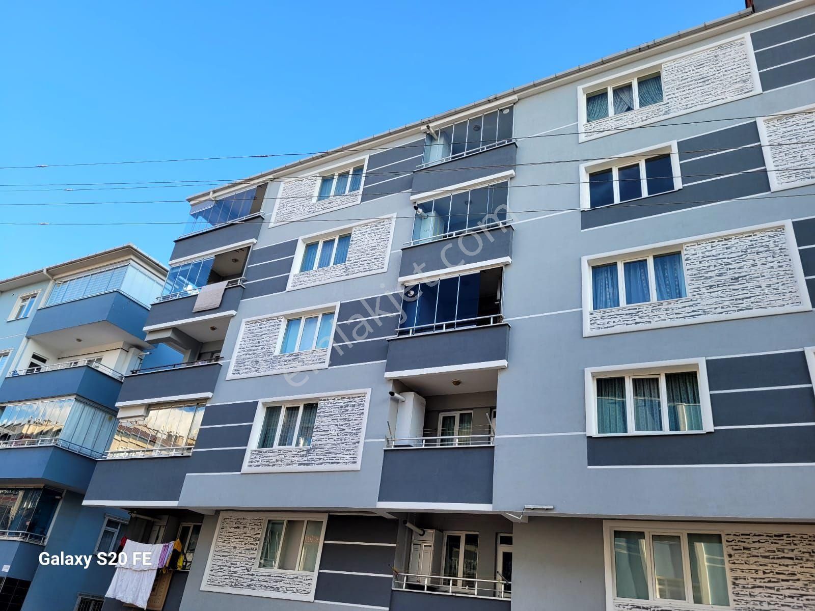 Karşıyaka’da Müstakil Ev Tadında 3+1 – Dubleks Potansiyelli, Şehir Hastanesine Yakın - Görsel 3