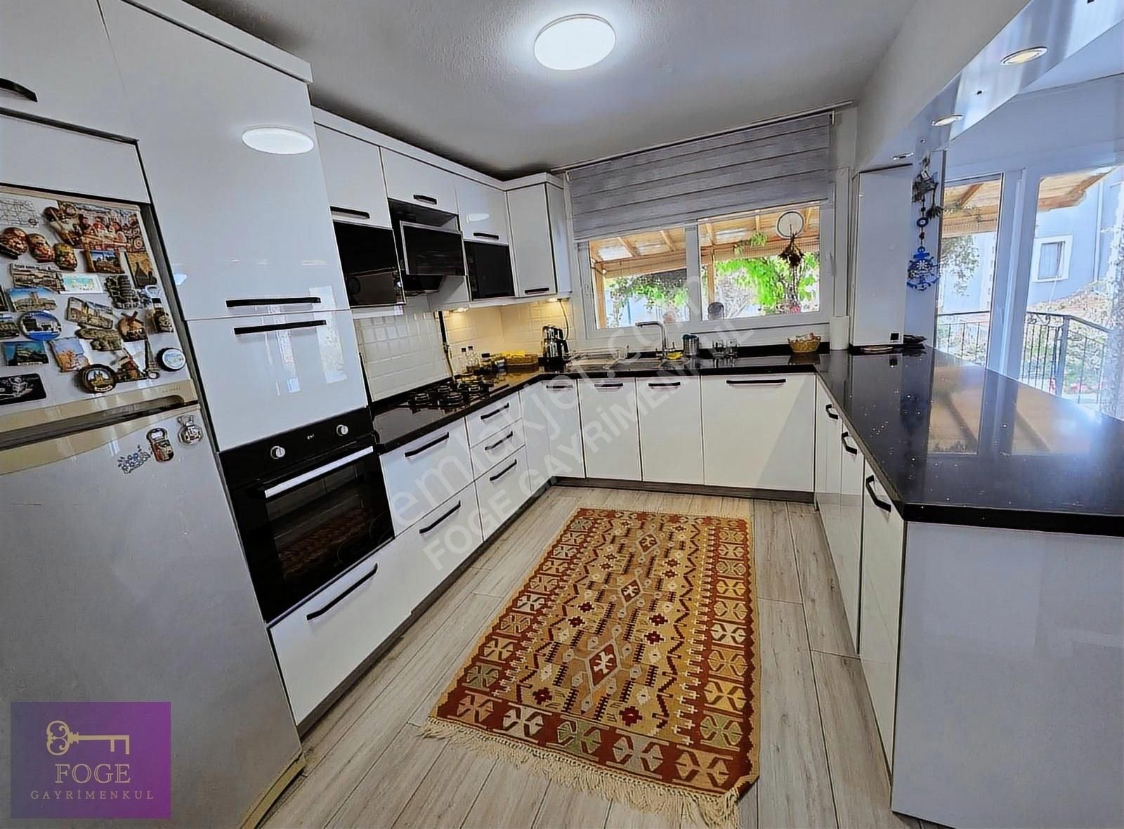 Yenifoça Marina'ya Çok Yakın Konumda Satılık 4+1 Villa - Görsel 27