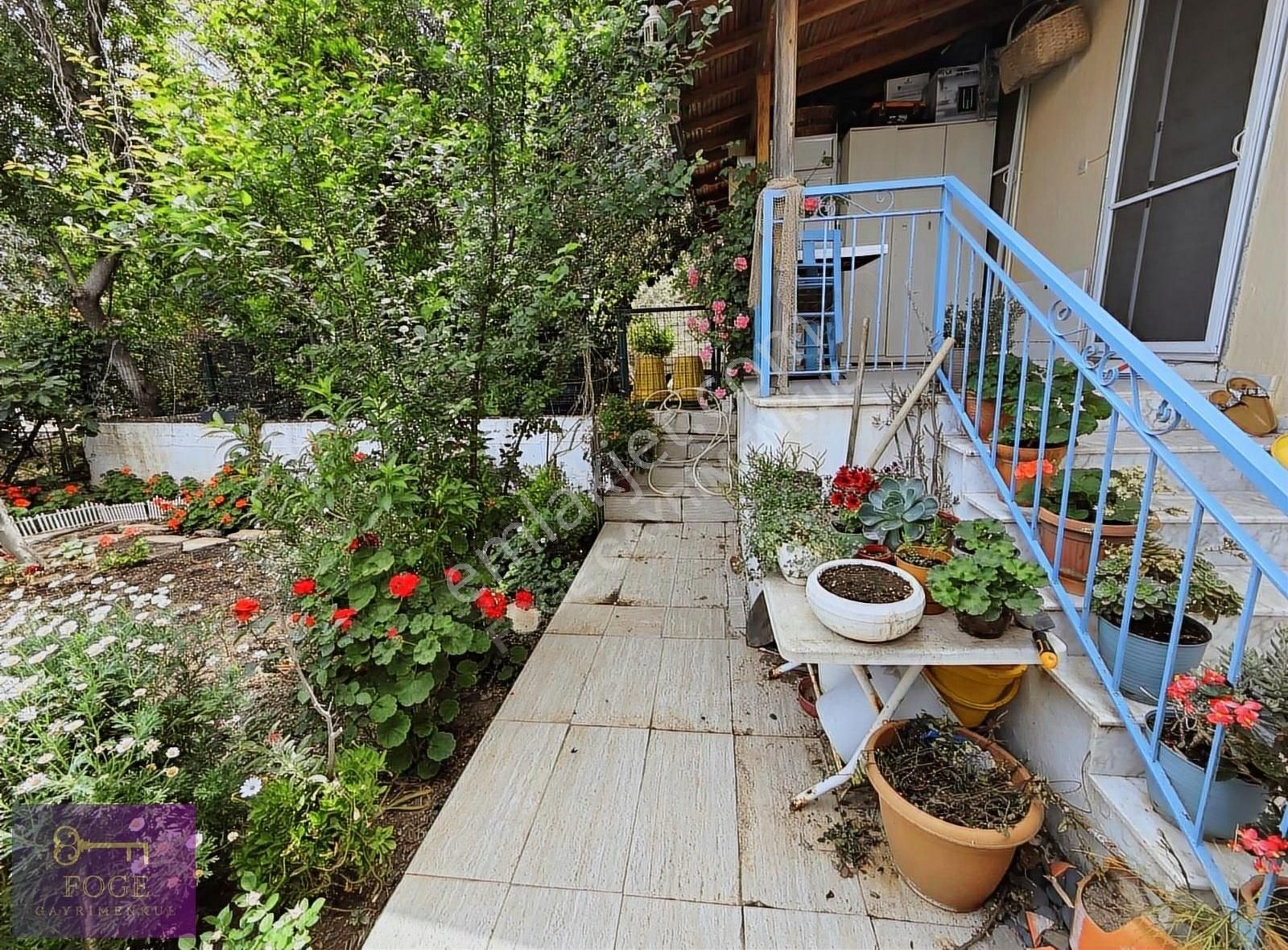 Yenifoça Marina'ya Çok Yakın Konumda Satılık 4+1 Villa - Görsel 32