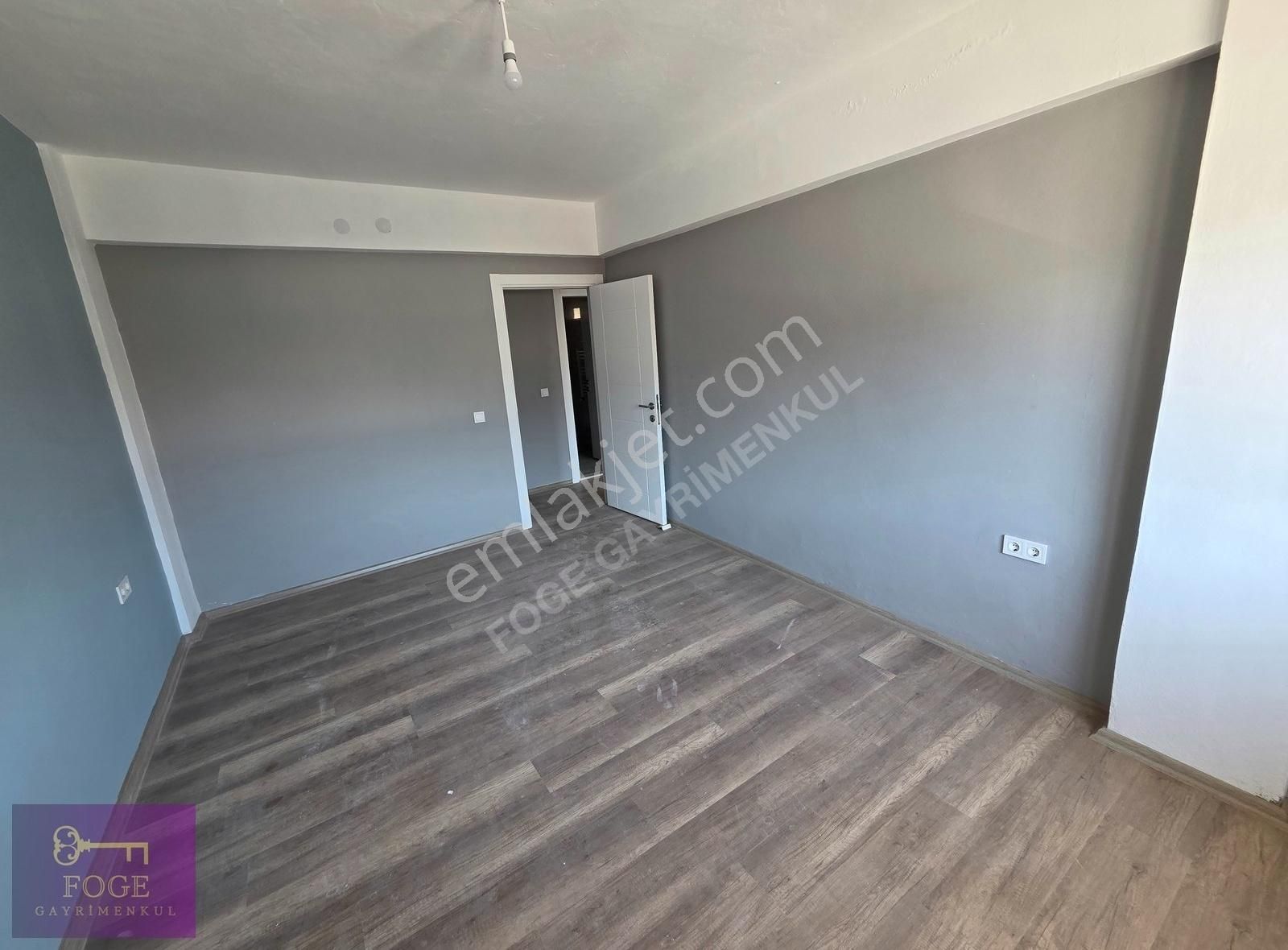 Yenifoça'da 6+1 Denize Sıfır Bahçeli Satılık Villa - Görsel 32