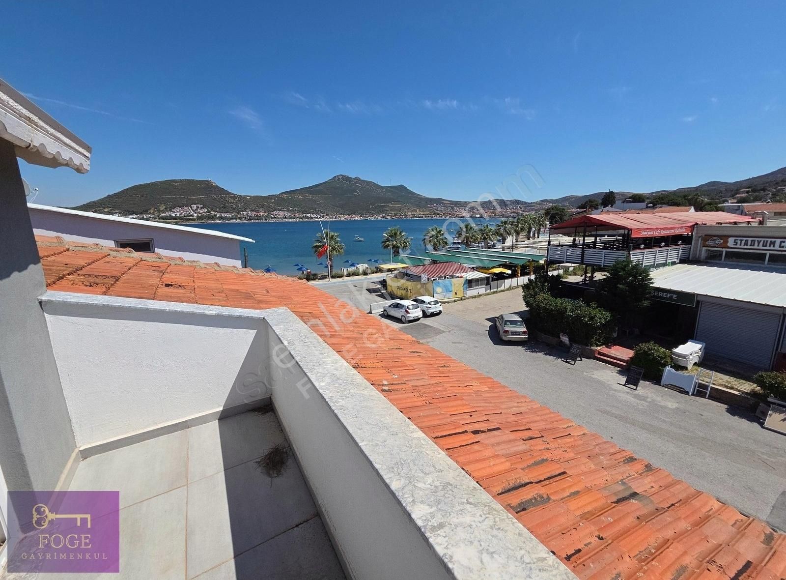 Yenifoça'da 6+1 Denize Sıfır Bahçeli Satılık Villa - Görsel 14