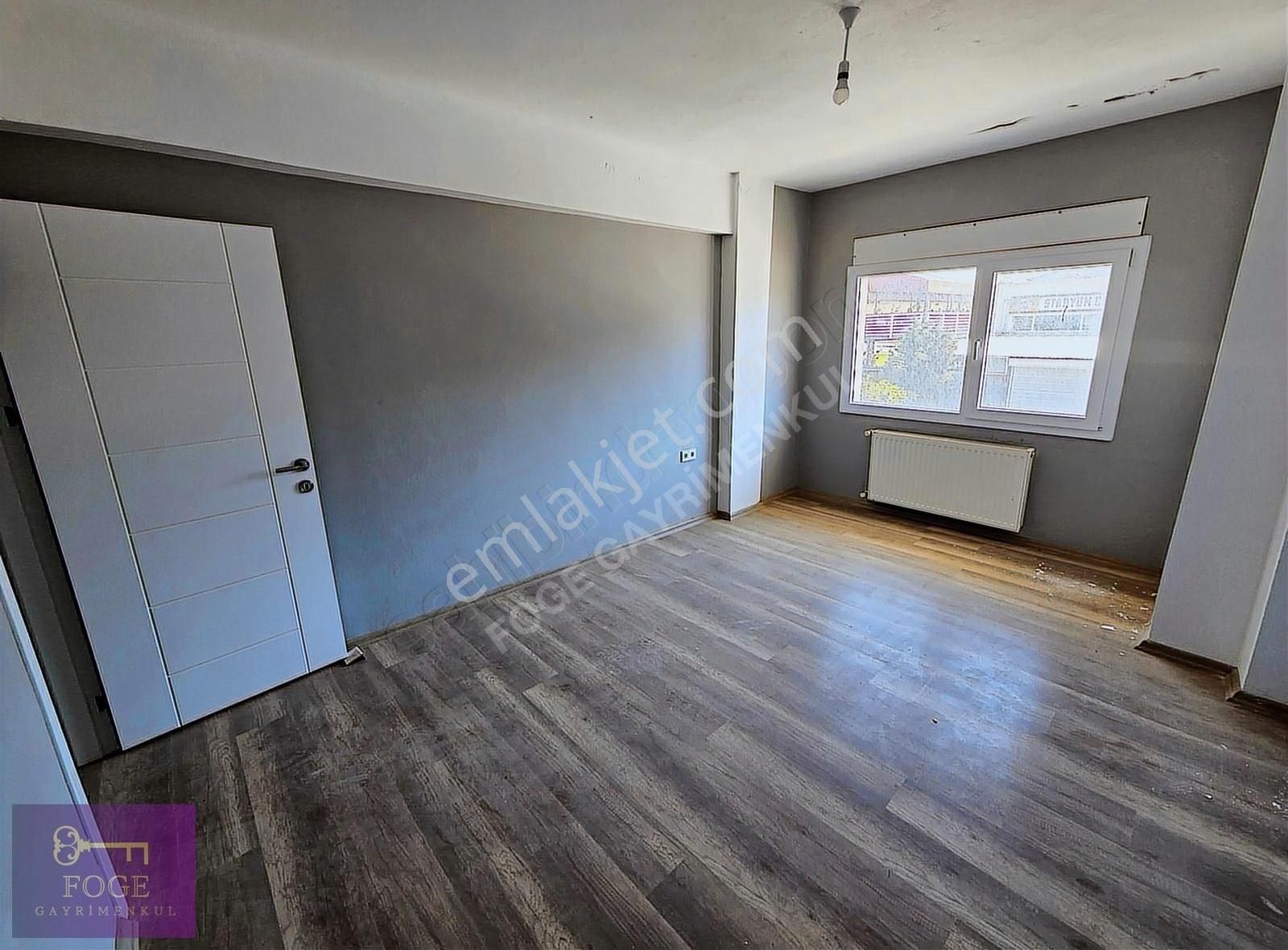 Yenifoça'da 6+1 Denize Sıfır Bahçeli Satılık Villa - Görsel 10