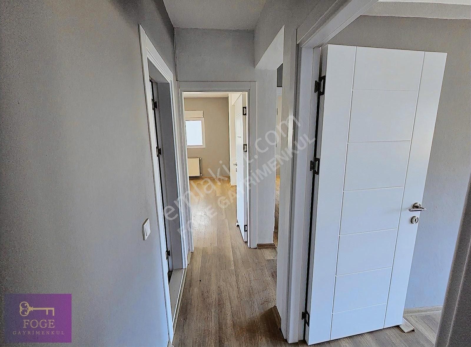 Yenifoça'da 6+1 Denize Sıfır Bahçeli Satılık Villa - Görsel 13