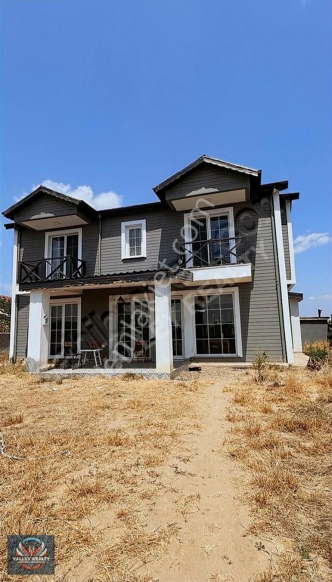 Valleyden Doğayla İç İçe, Yüksek Standartlarda 800 M² Villa