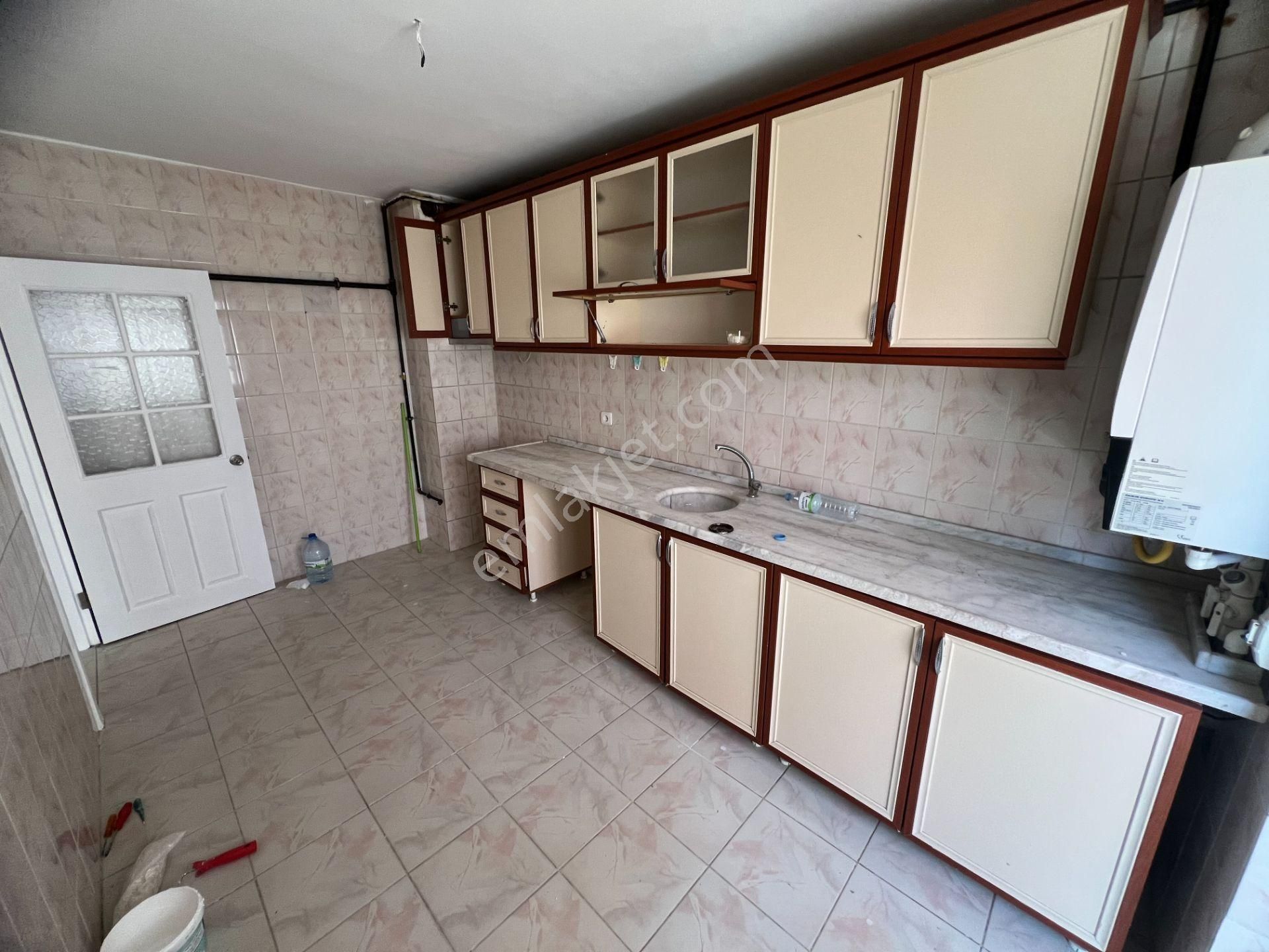 Şehit Kubilayda Teleferik Sondurakta 2. Kat Güney Batı 3+1 Kiralık