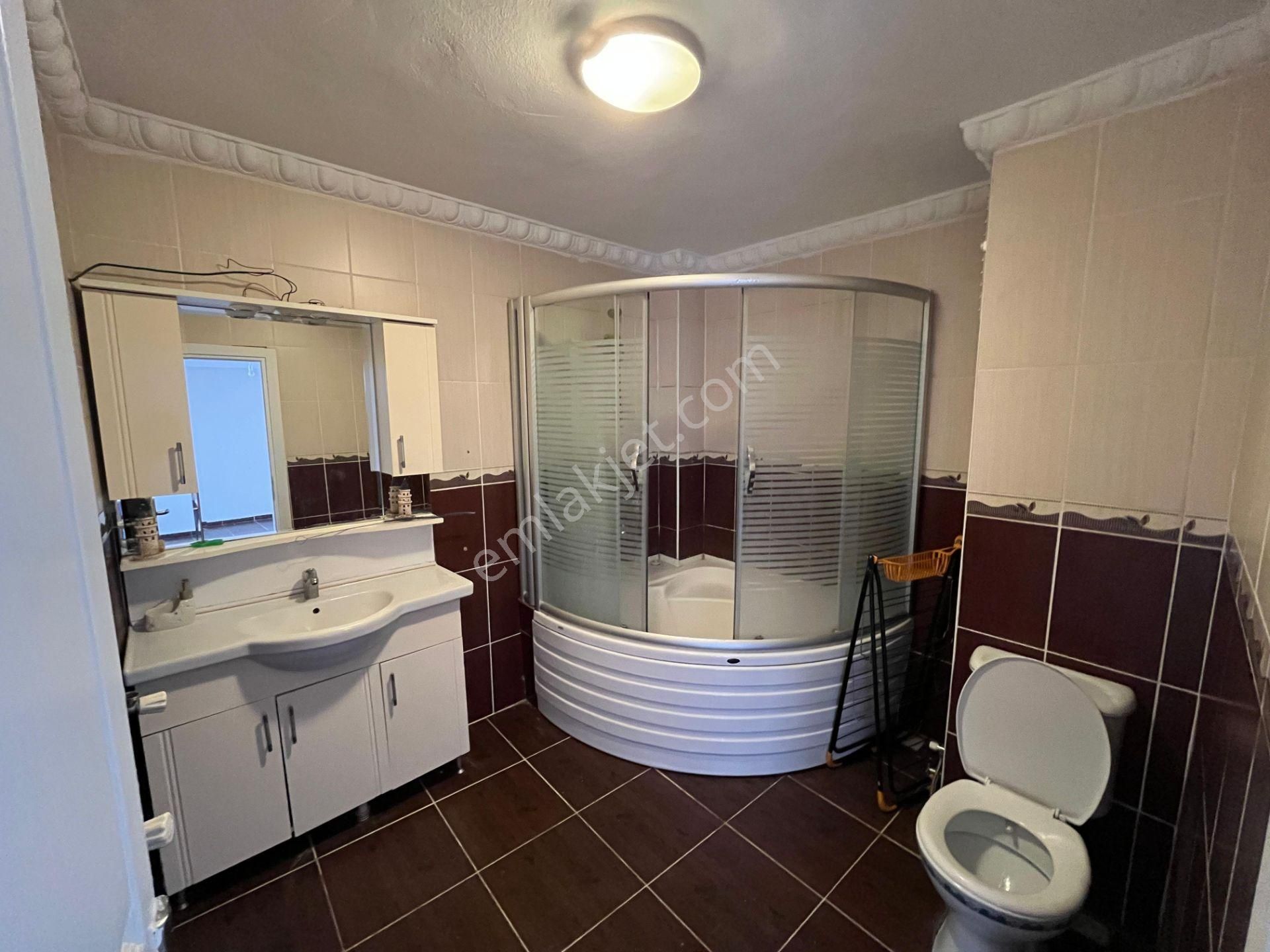 Esenyurt Fatih Mahallesi'nde Kiralık Balkonlu 3+1 Büyük Daire