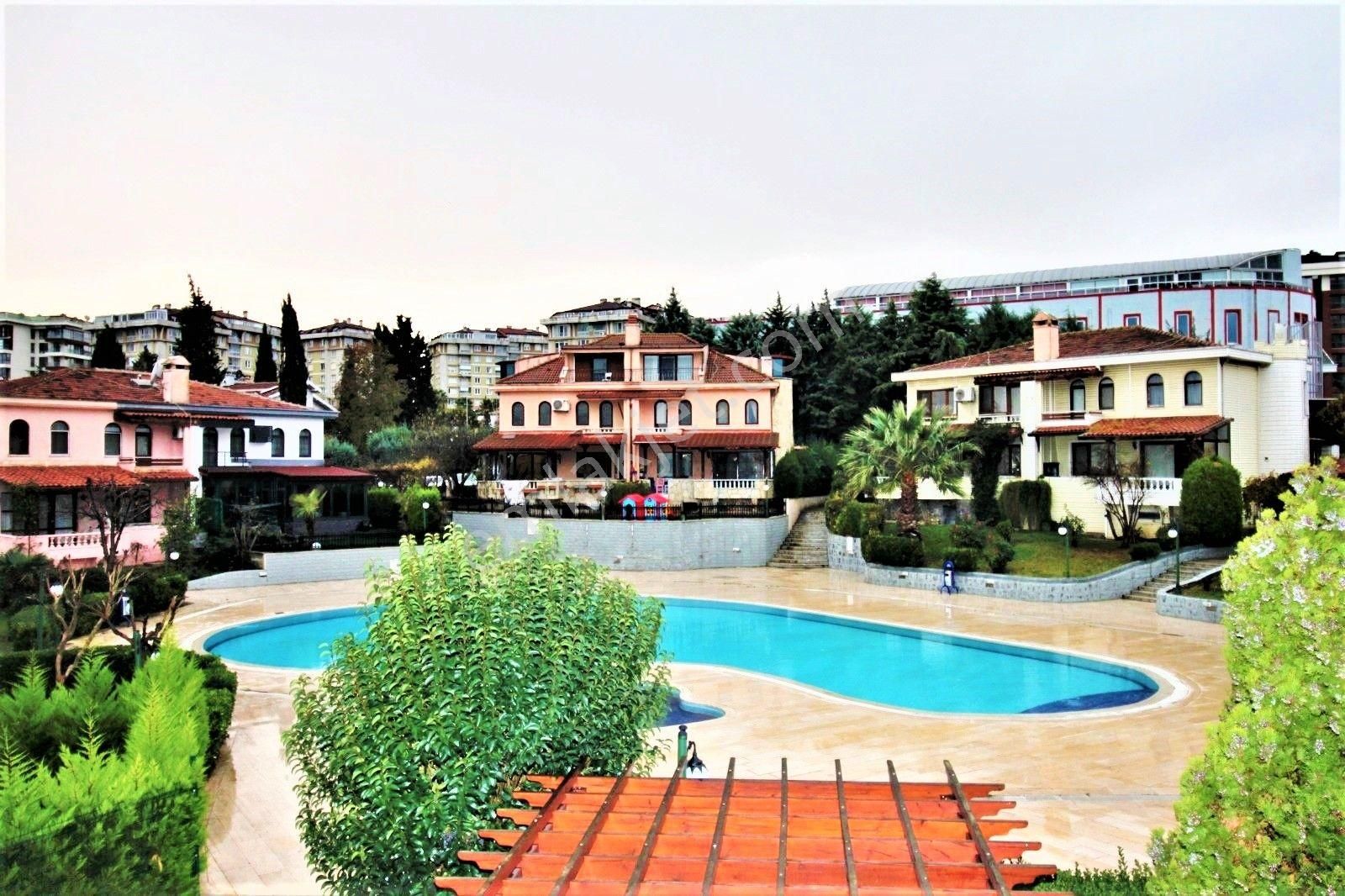 Goldhouse Dan Satılık Erguvan Villaları Nda 3+1 Dubleks Villa
